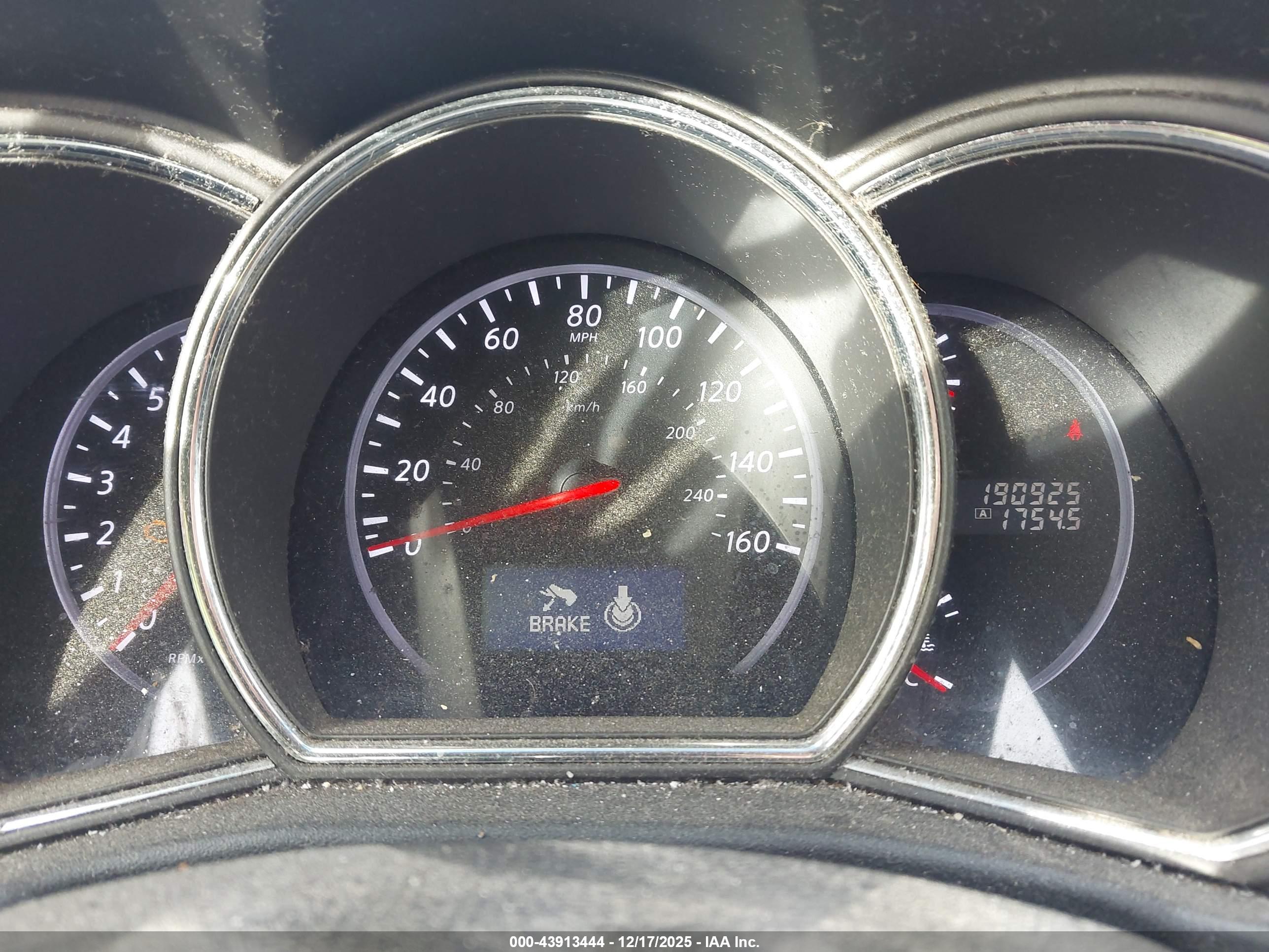 NISSAN MURANO image 7