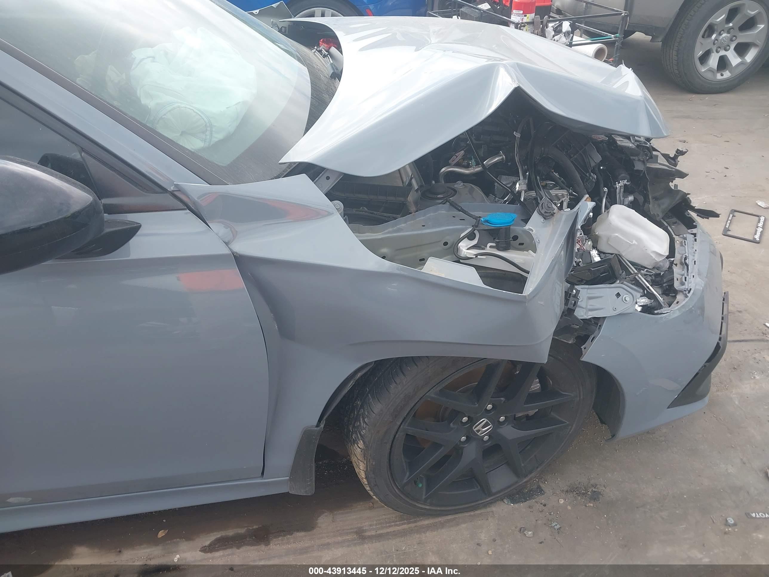 HONDA CIVIC image 6