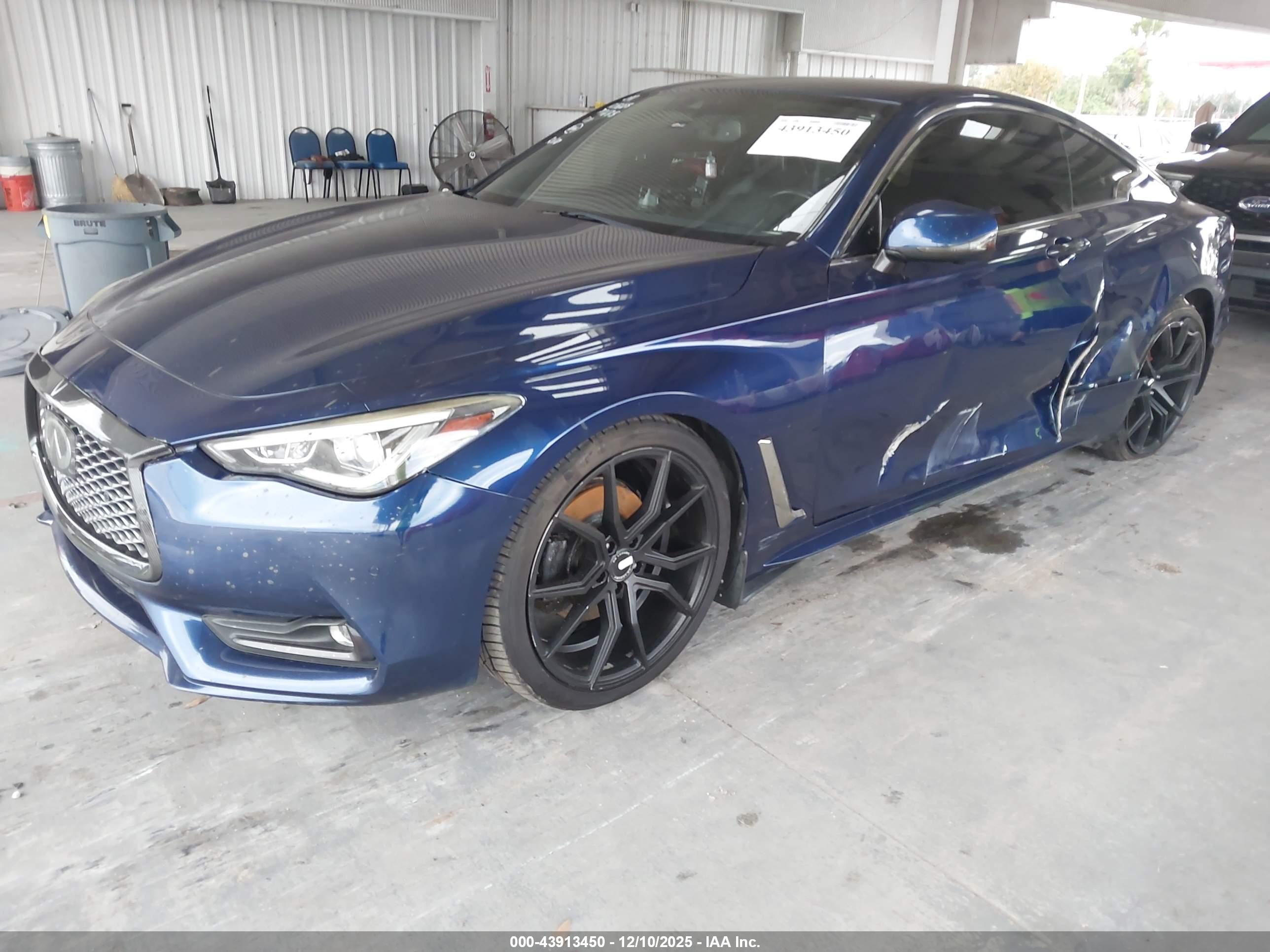 INFINITI Q60 image 2