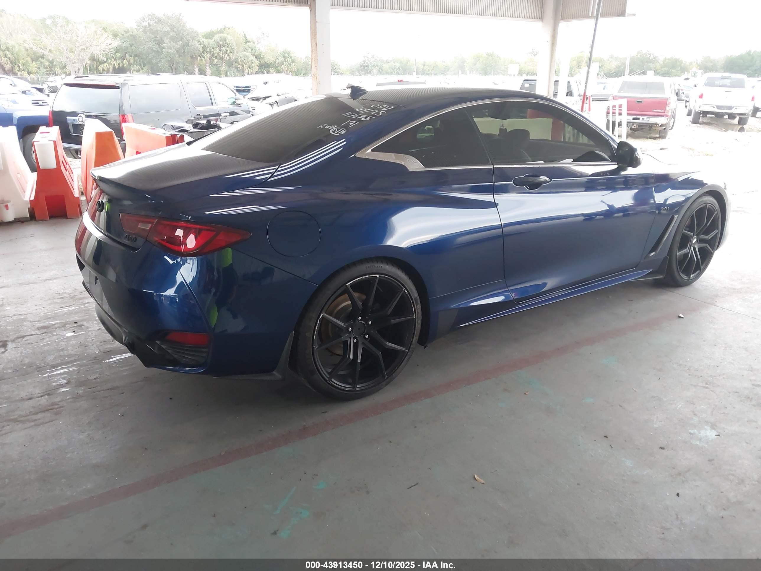 INFINITI Q60 image 4