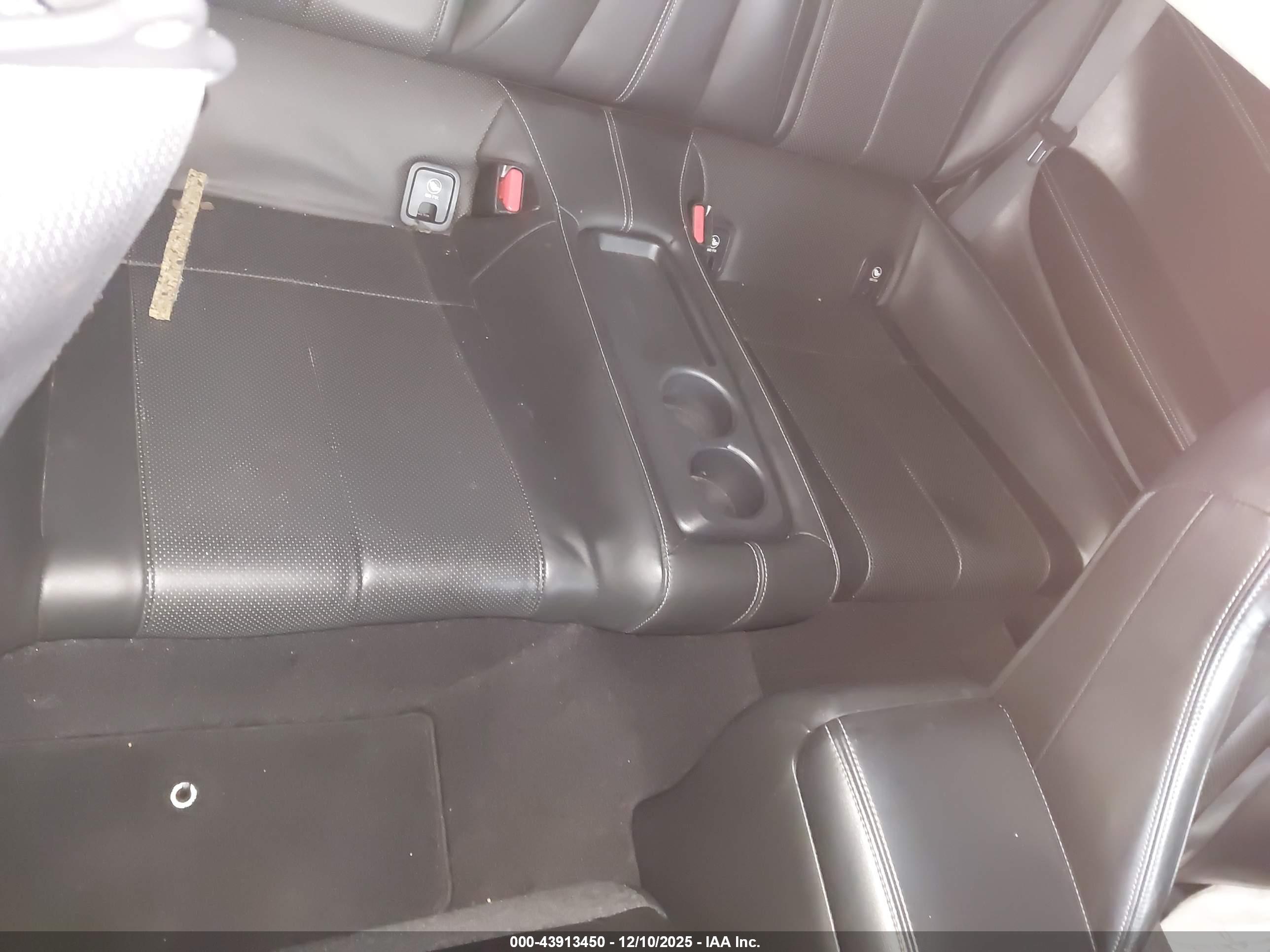 INFINITI Q60 image 8