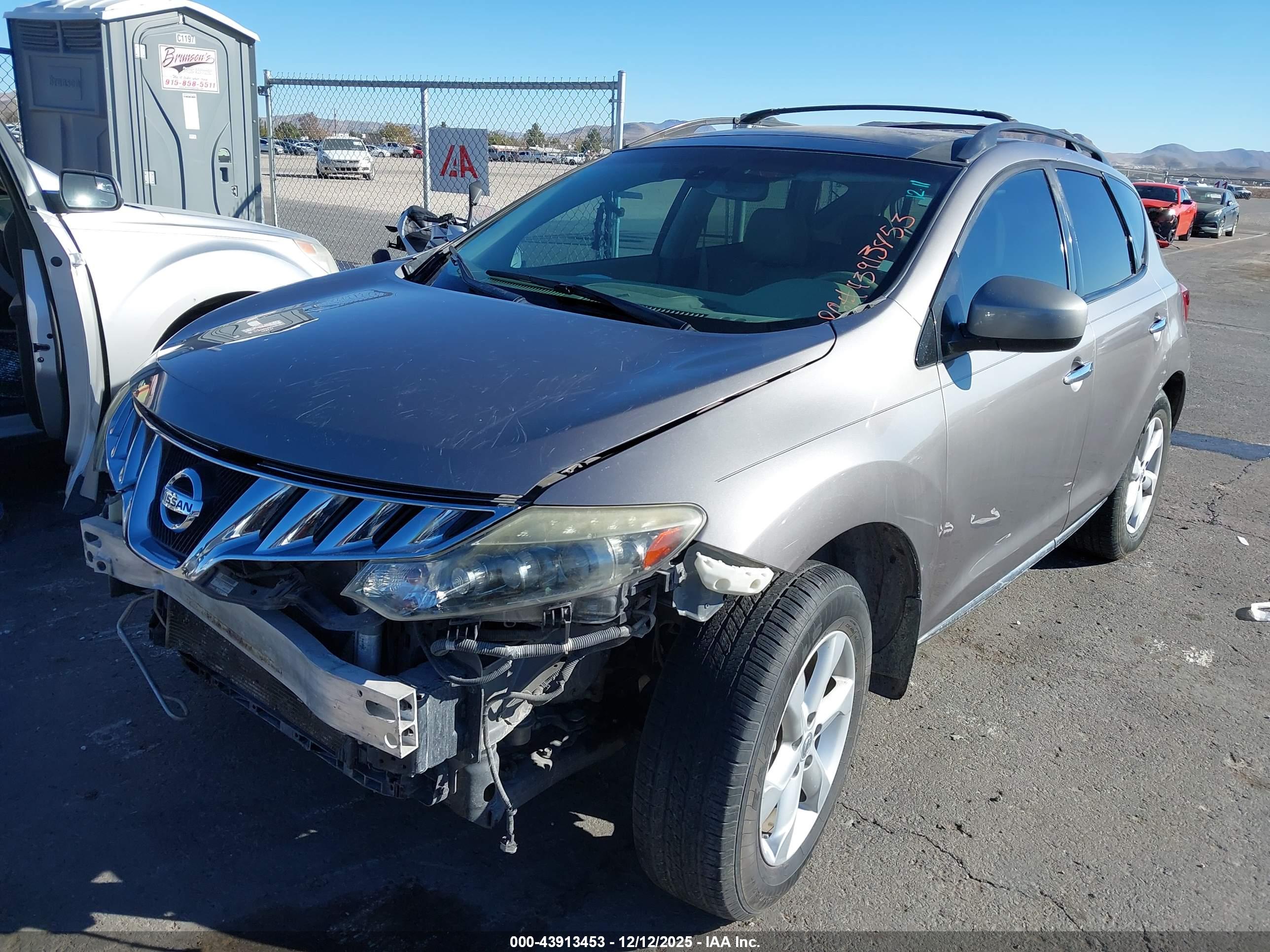 NISSAN MURANO image 2