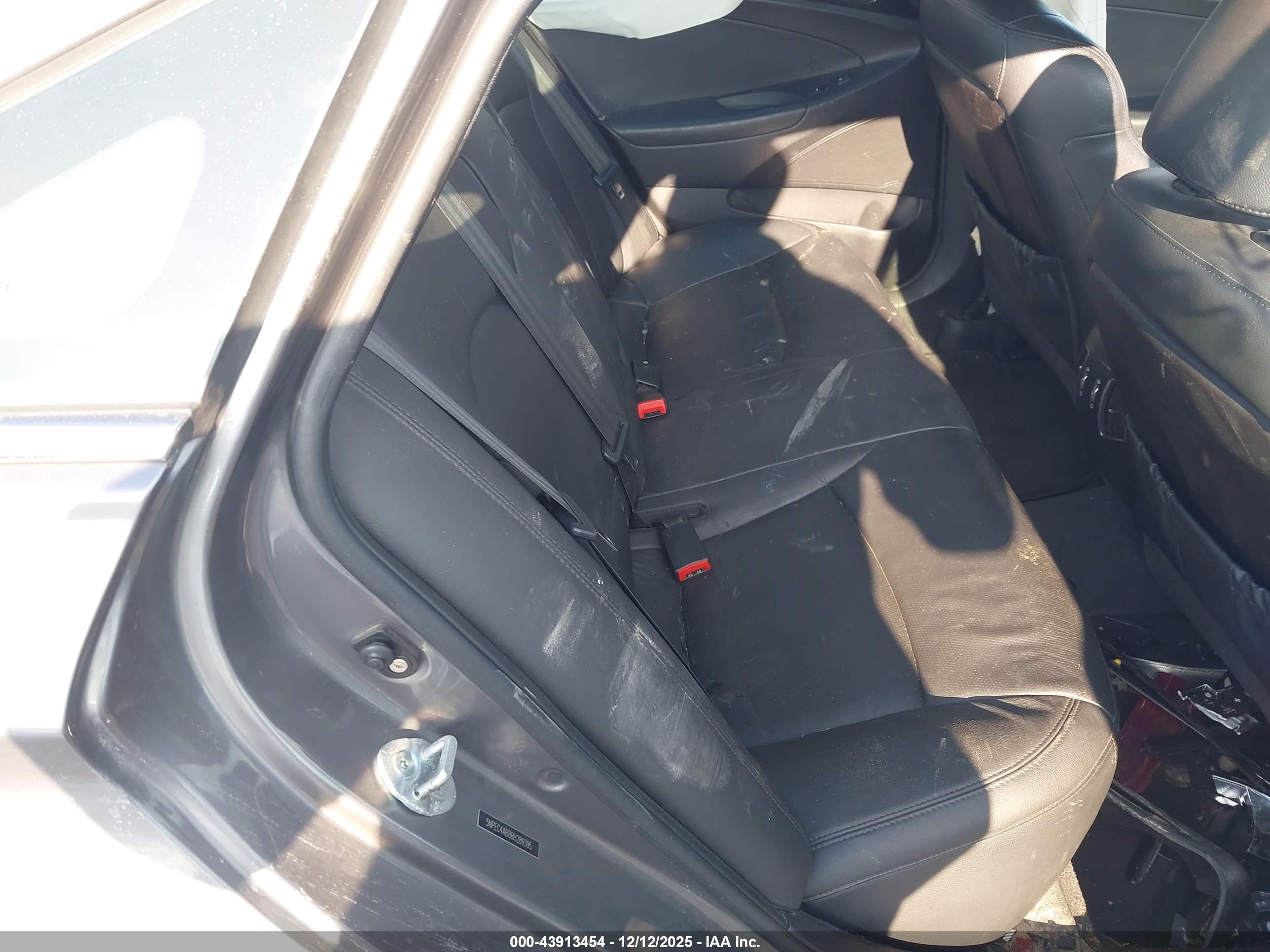 HYUNDAI SONATA image 8
