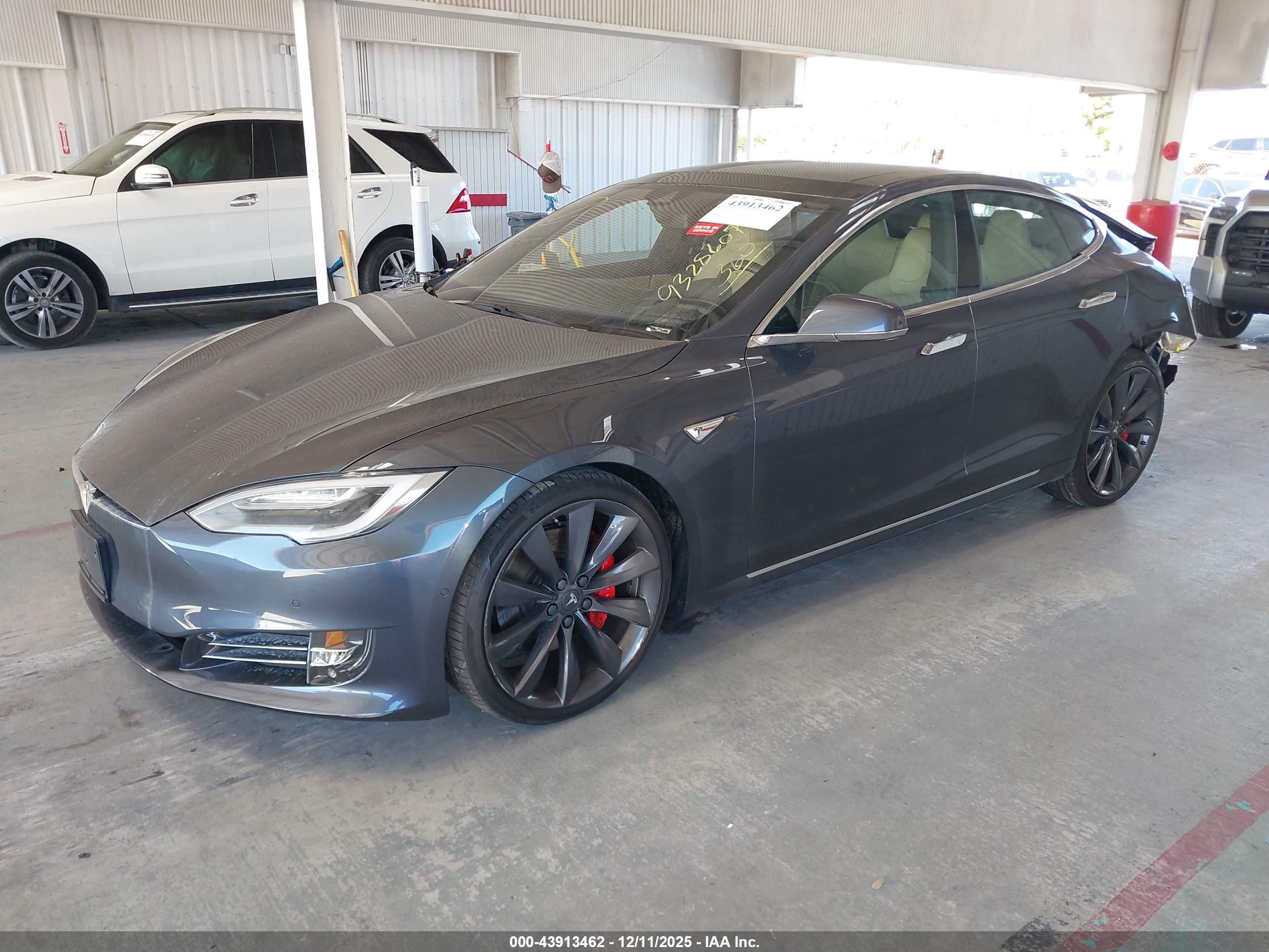 TESLA MODEL image 2