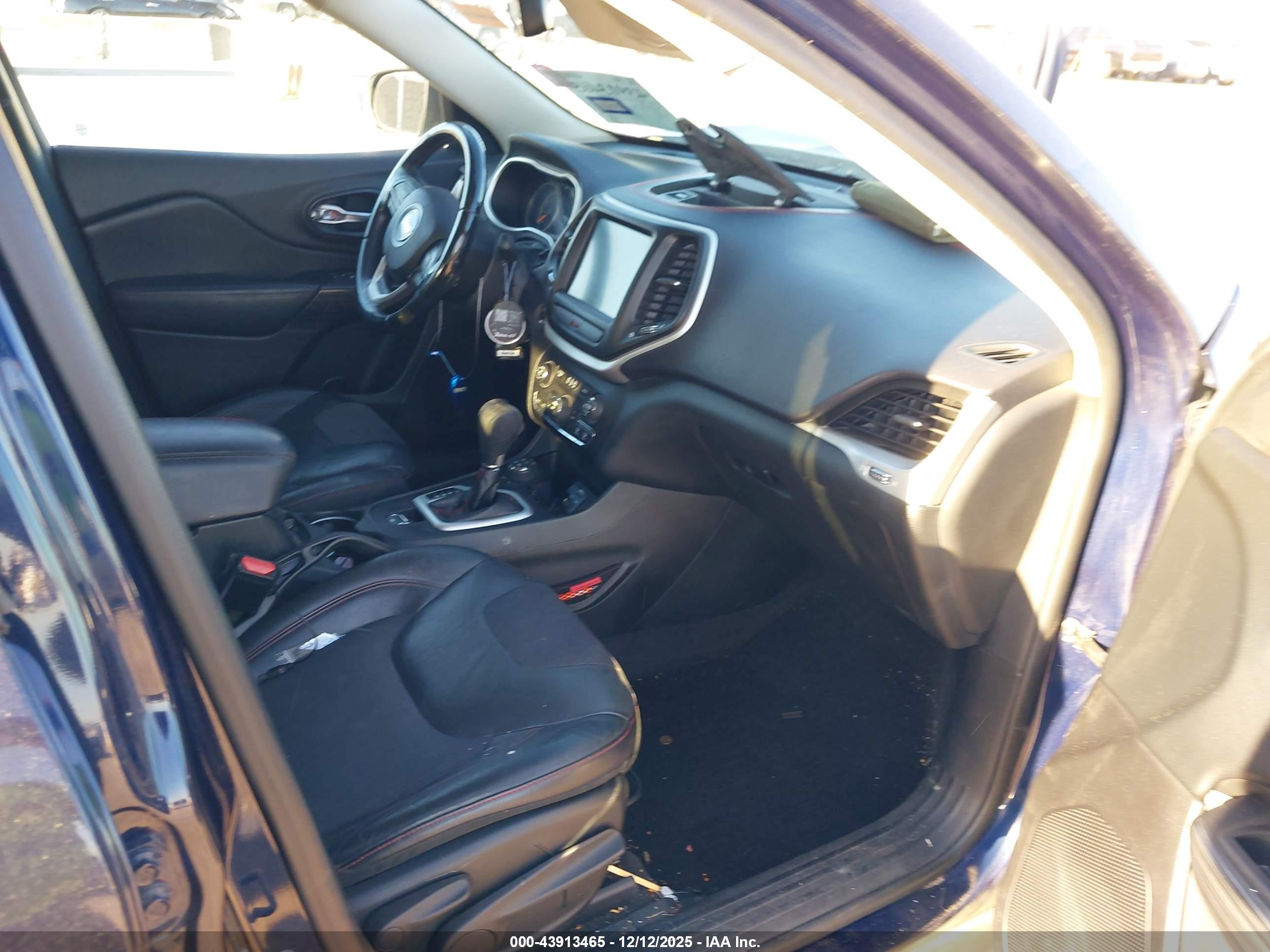 JEEP CHEROKEE image 5