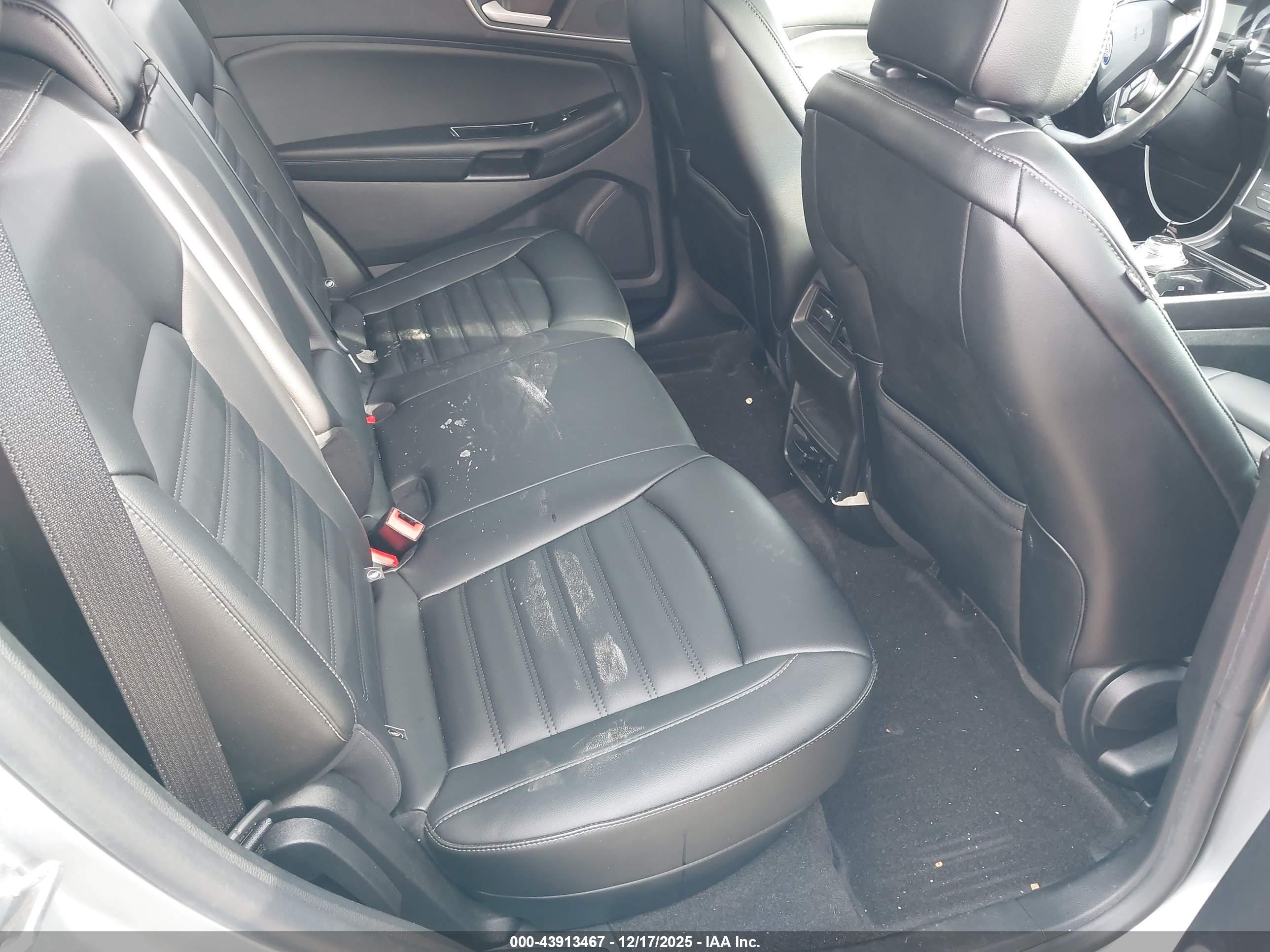 FORD EDGE image 8