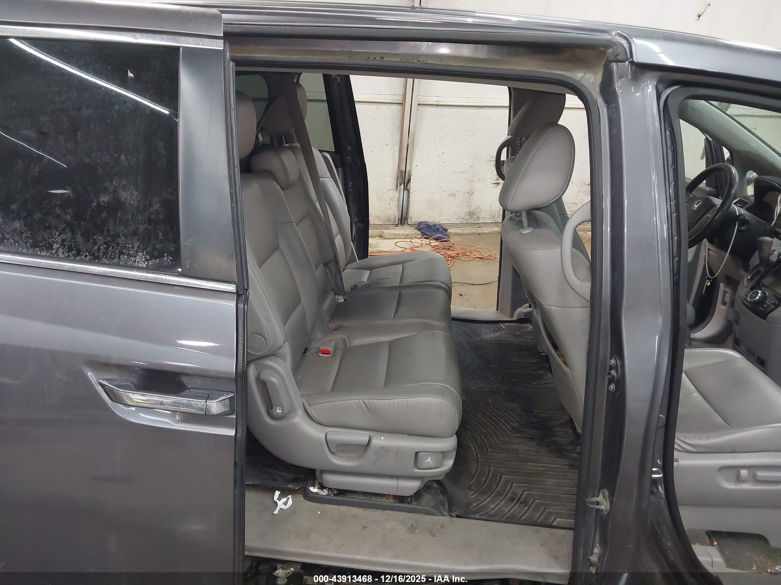 HONDA ODYSSEY image 8