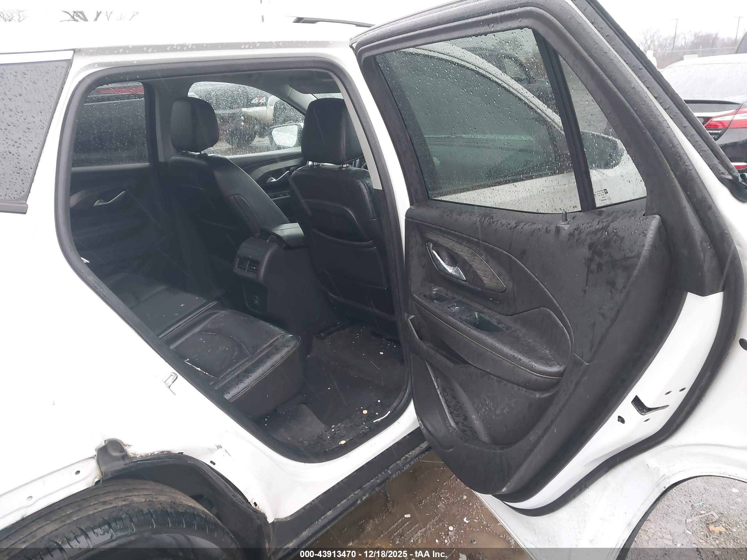 GMC TERRAIN image 8