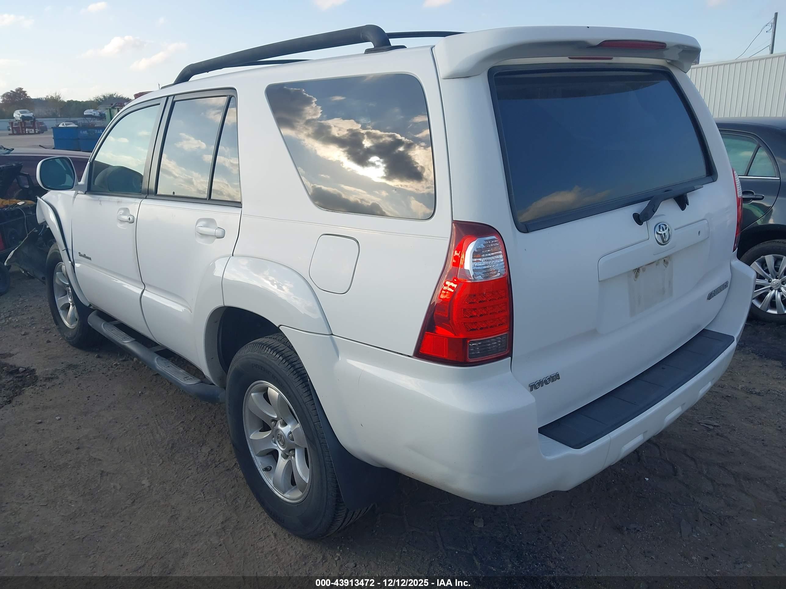 TOYOTA 4RUNNER image 3