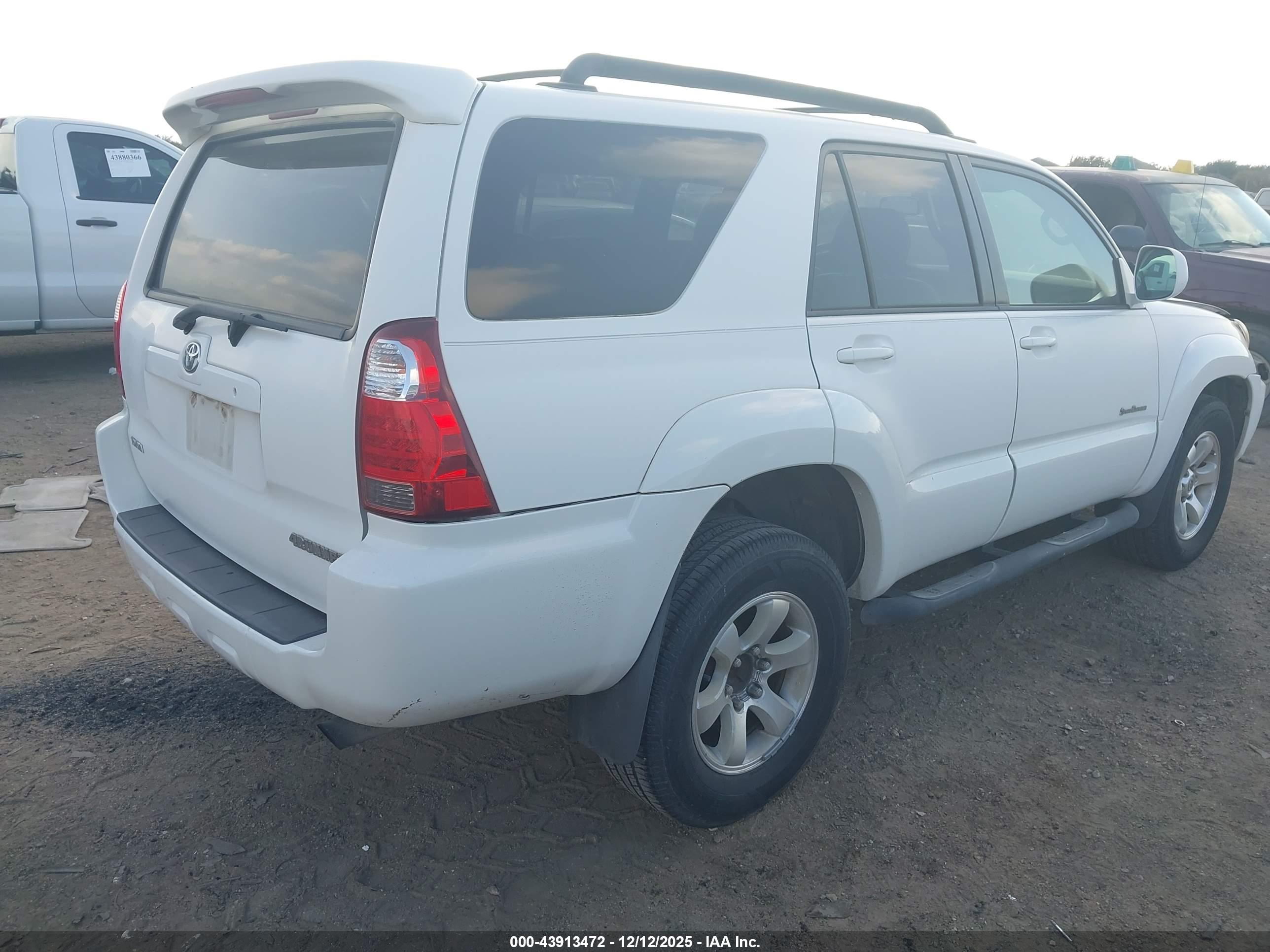 TOYOTA 4RUNNER image 4