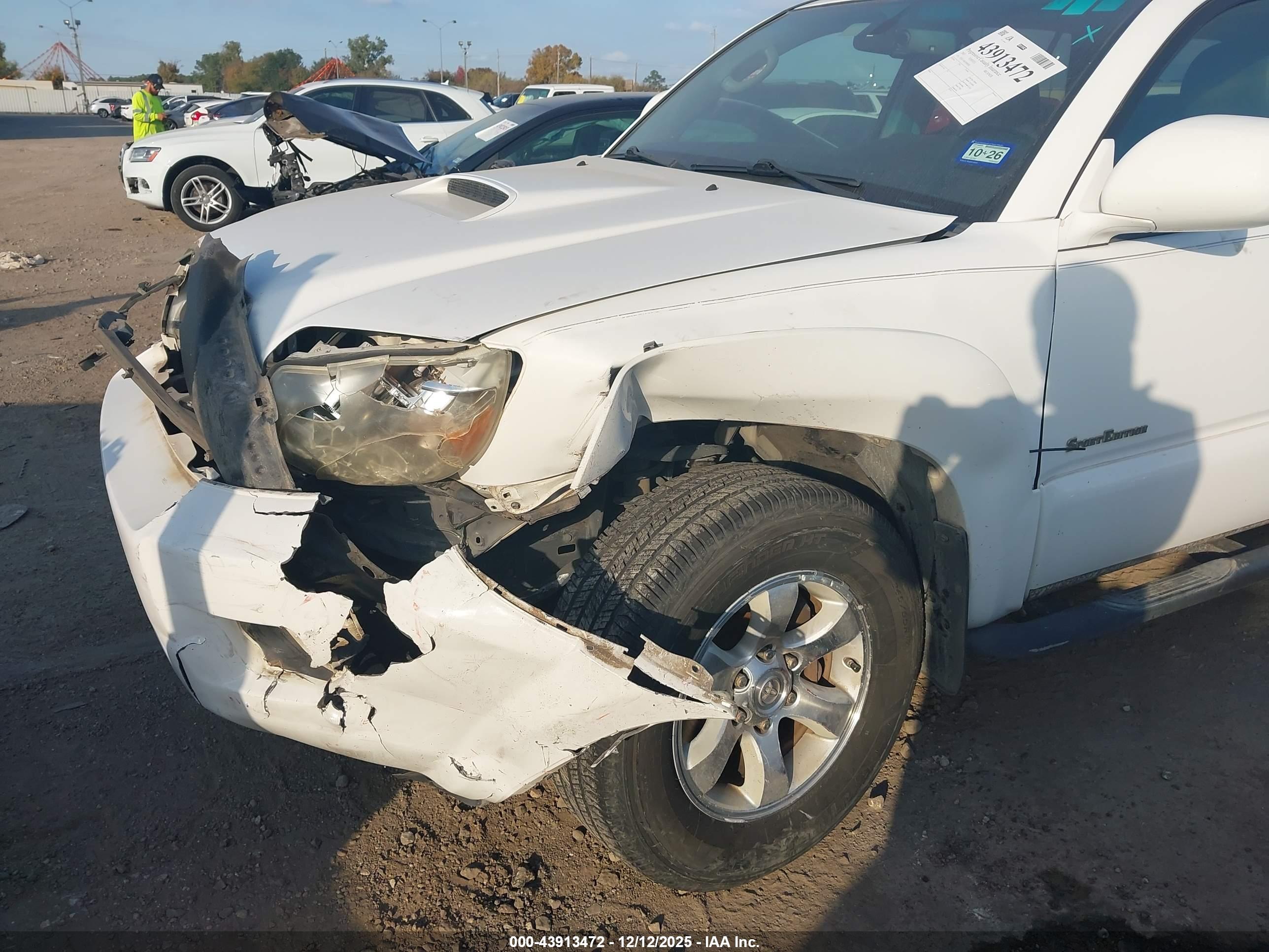 TOYOTA 4RUNNER image 6