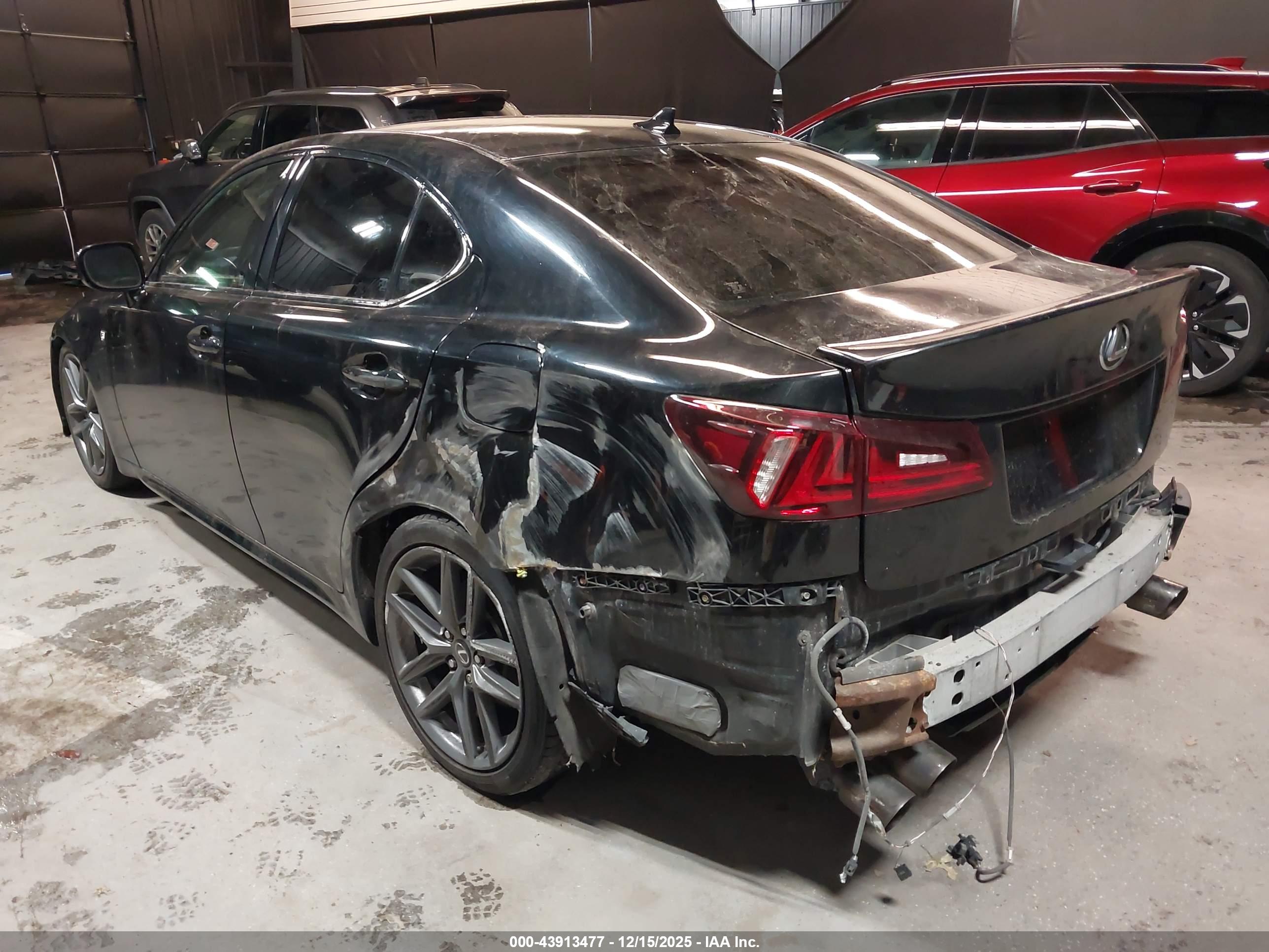 LEXUS IS image 3