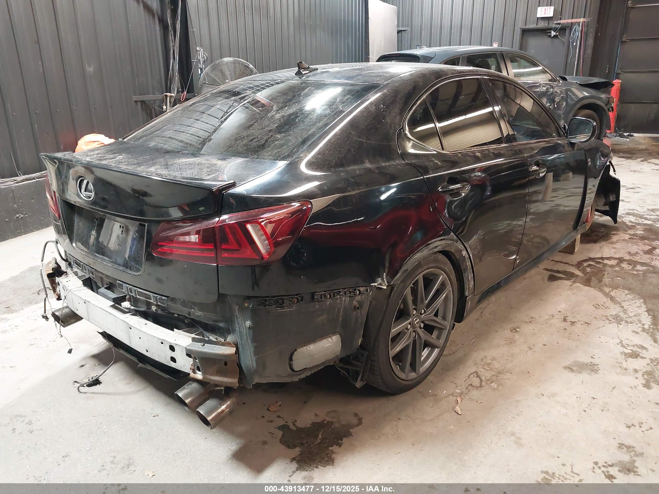 LEXUS IS image 4