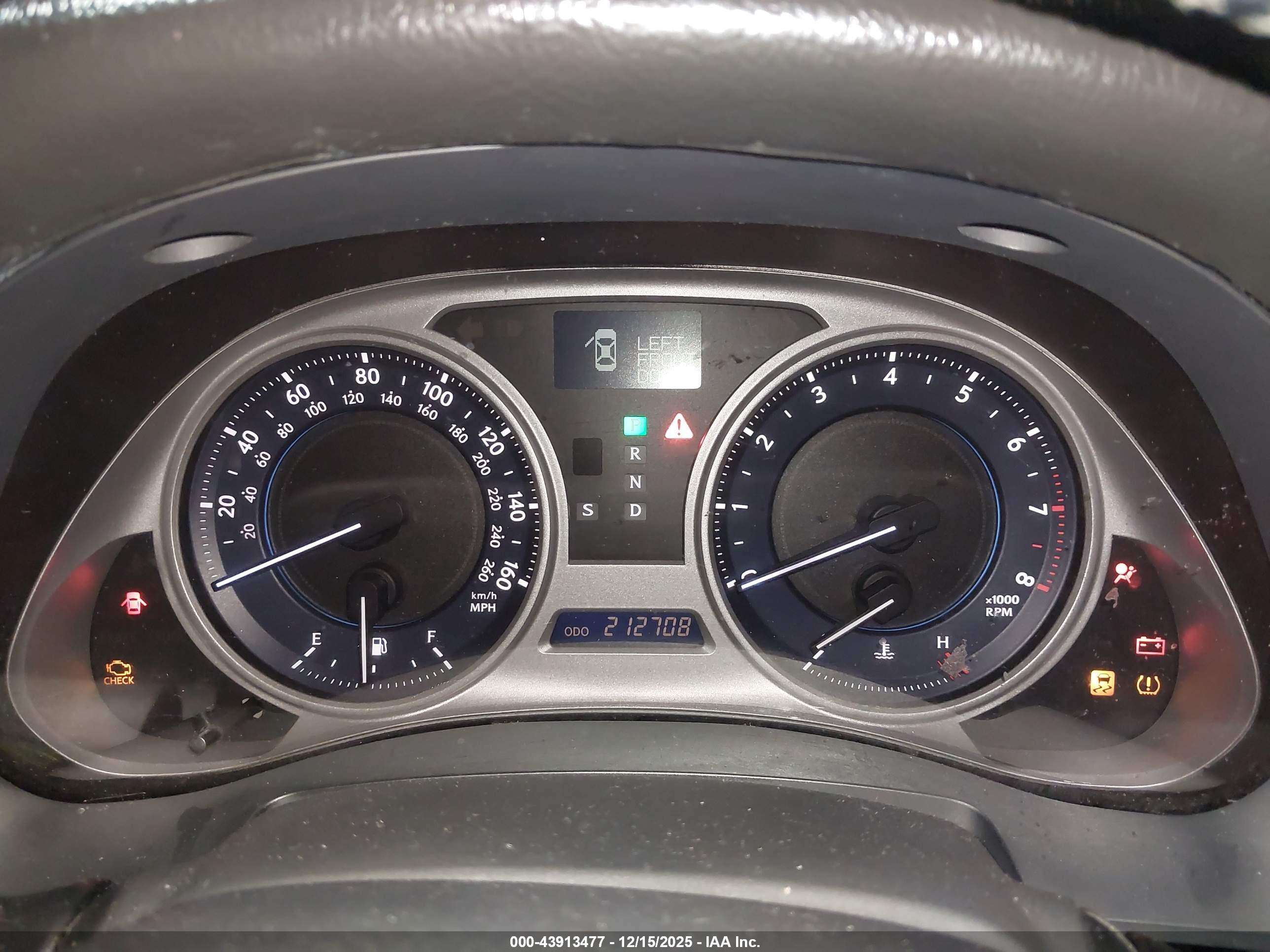 LEXUS IS image 7