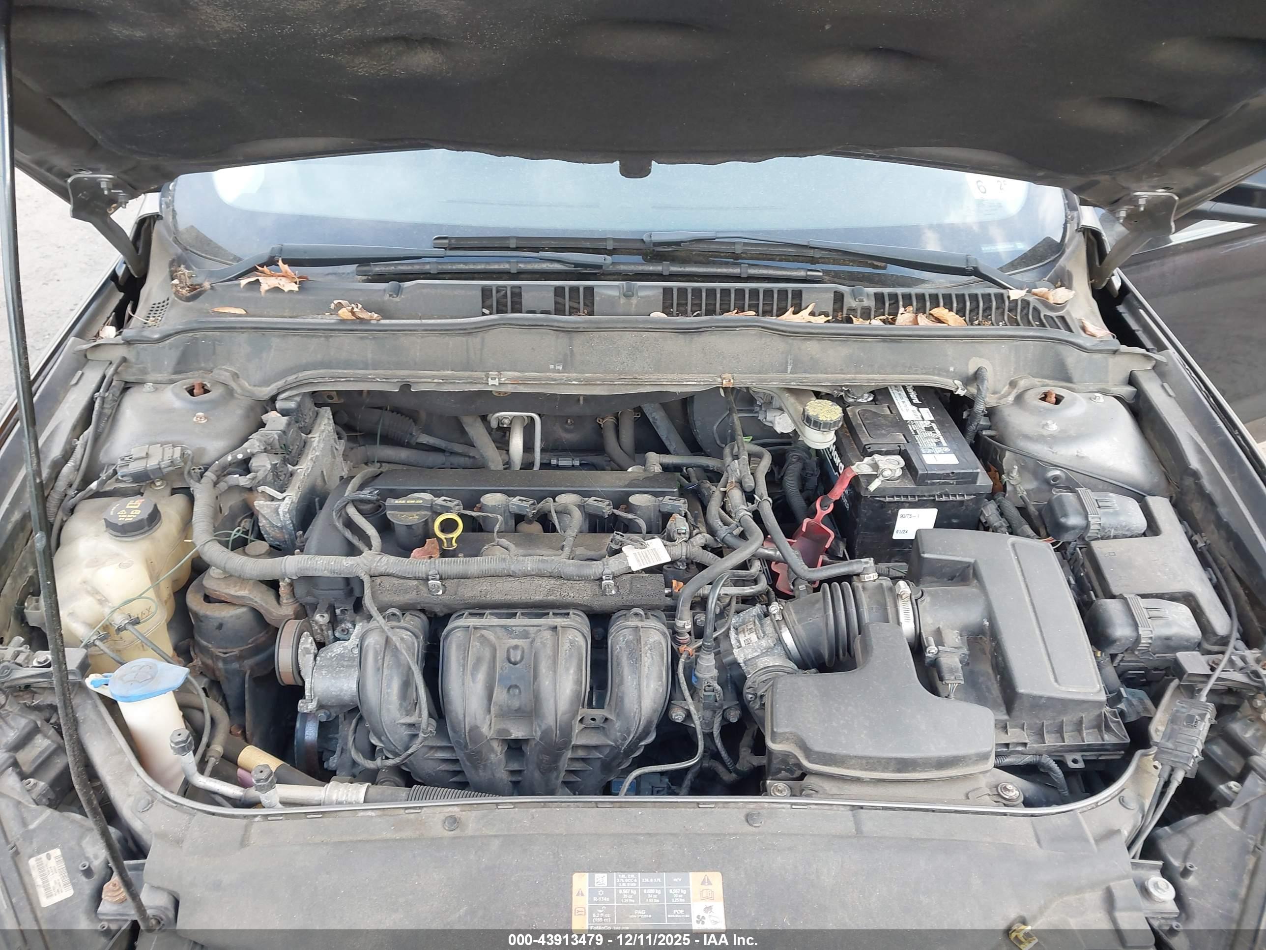 FORD FUSION image 10