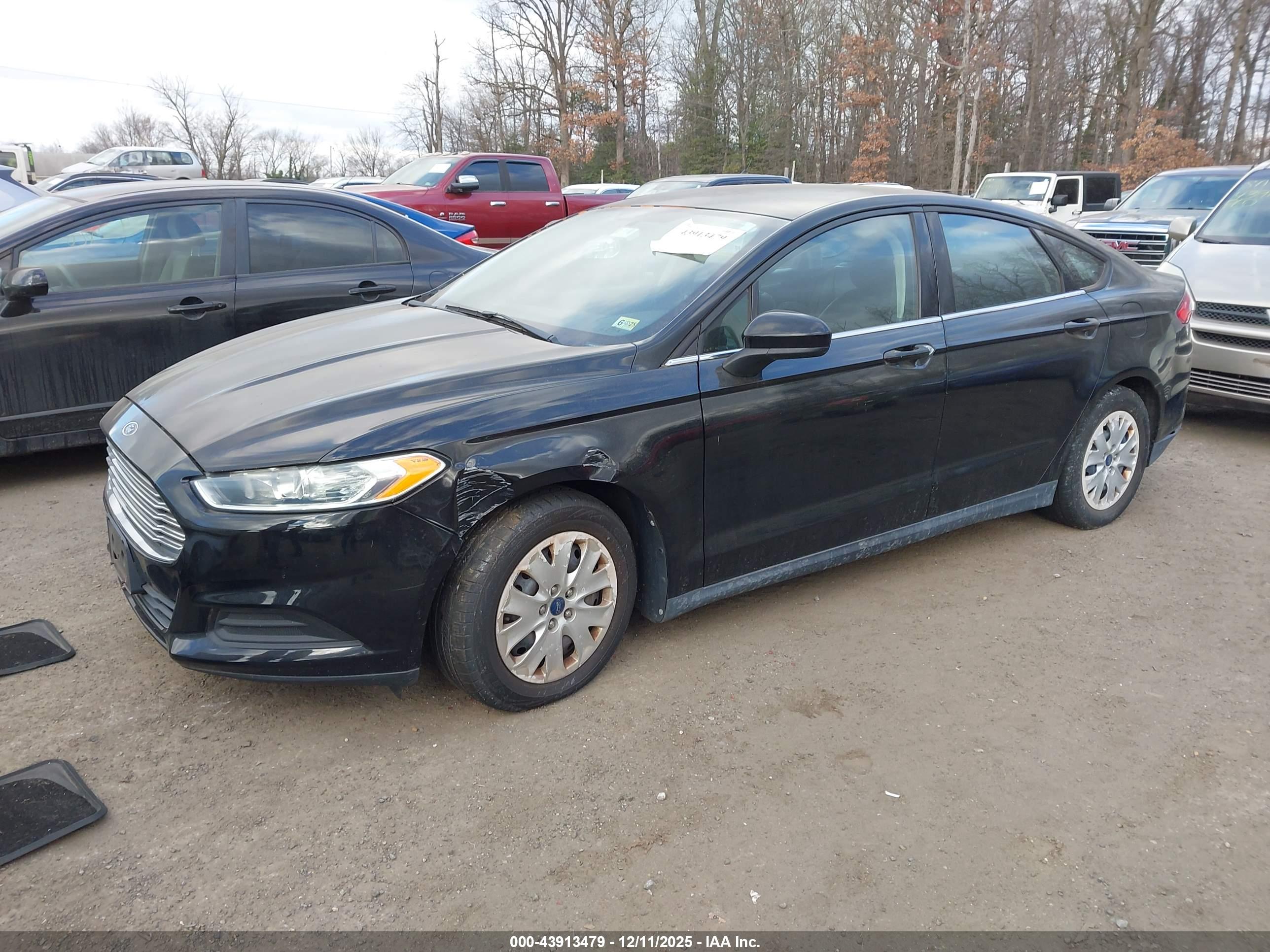 FORD FUSION image 2