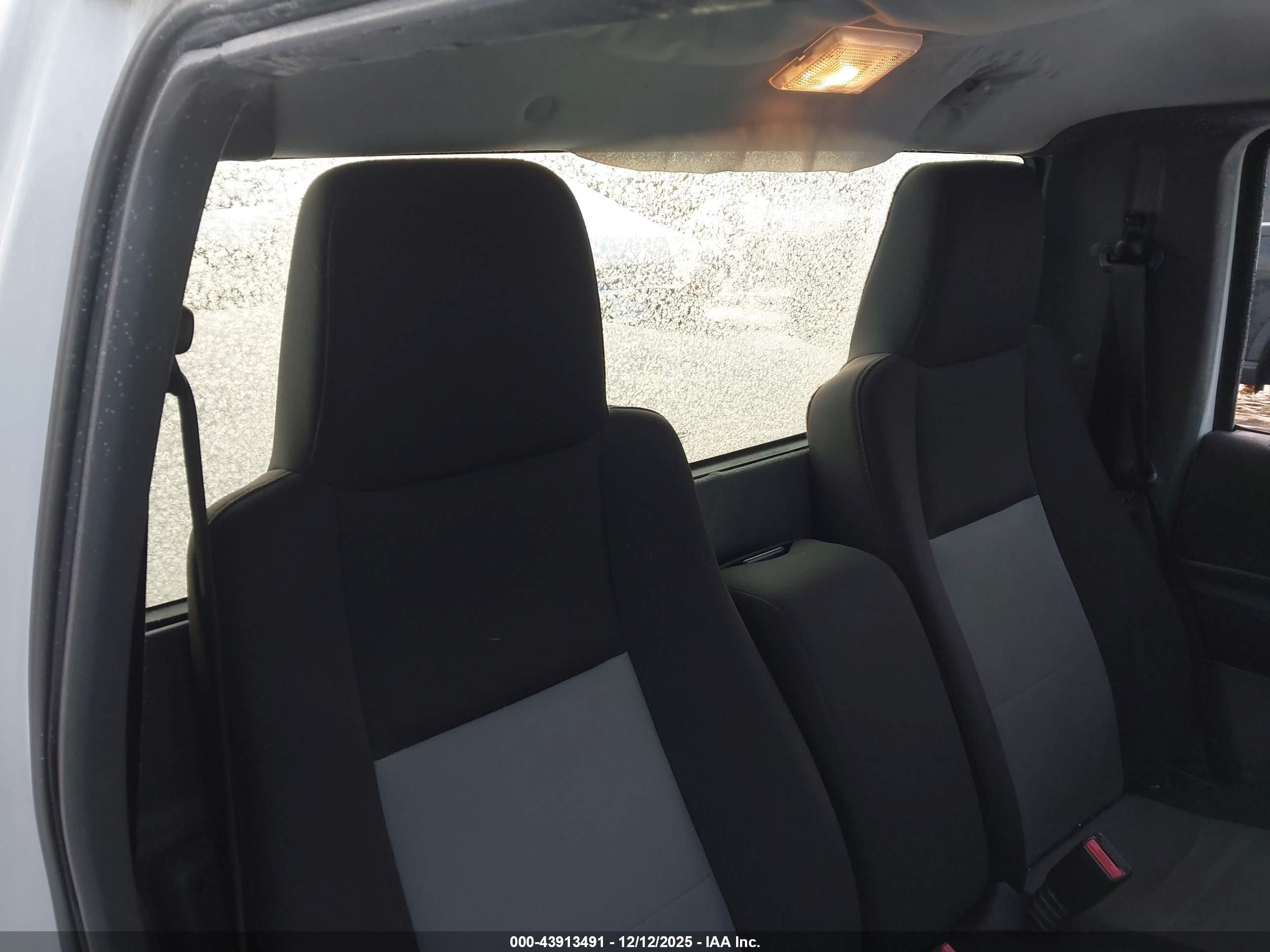 FORD RANGER image 8