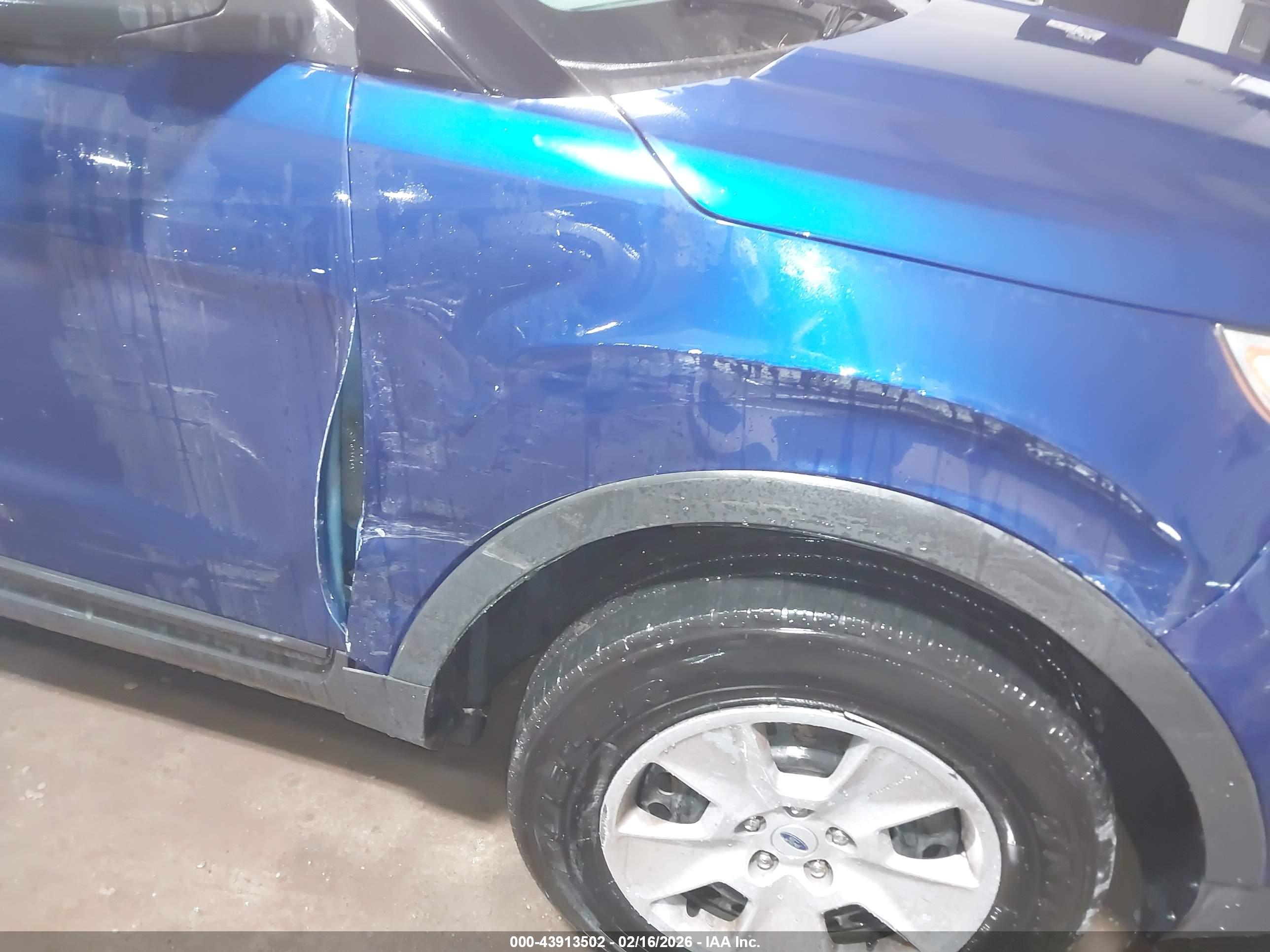FORD EXPLORER image 6