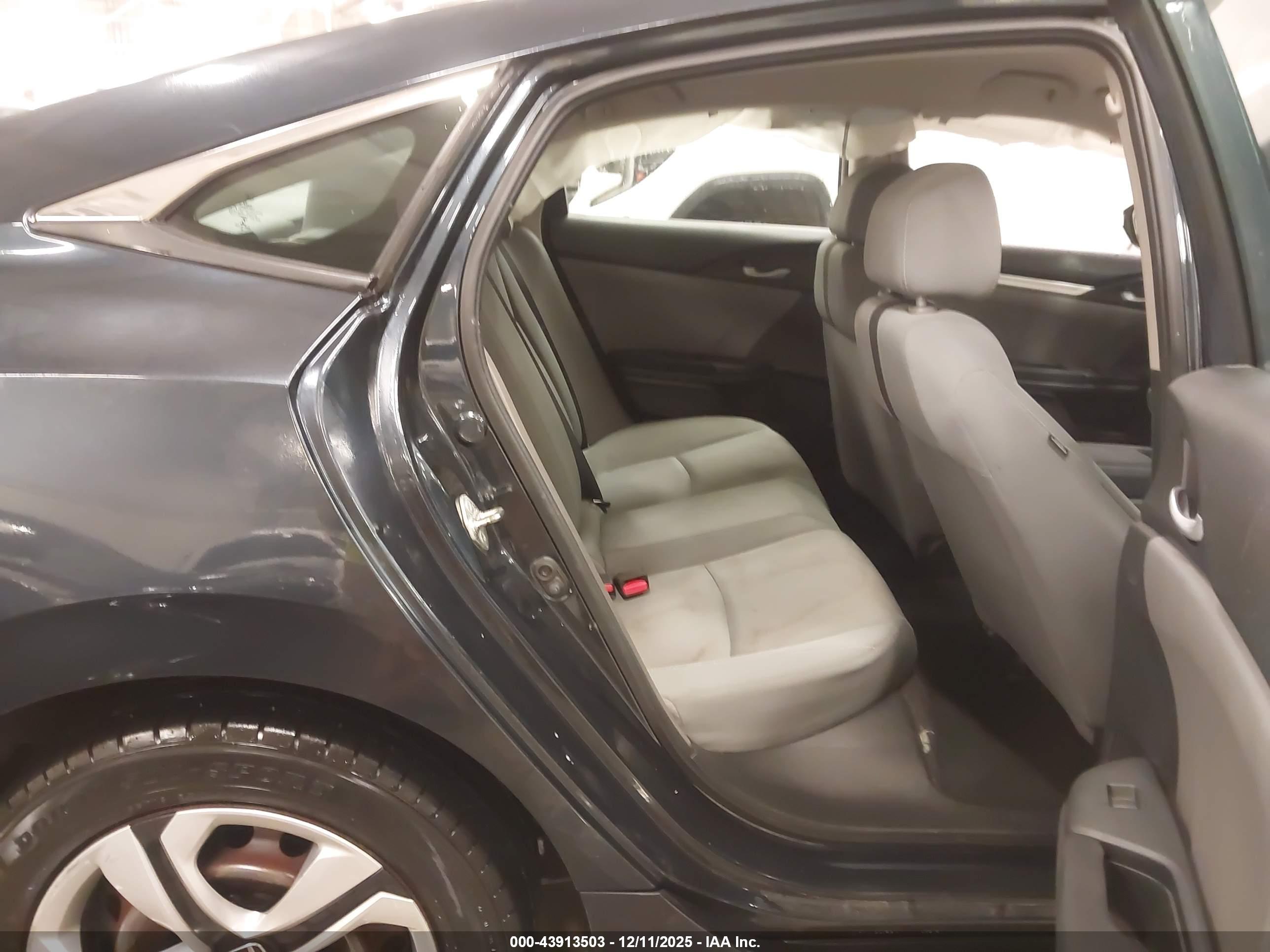 HONDA CIVIC image 8