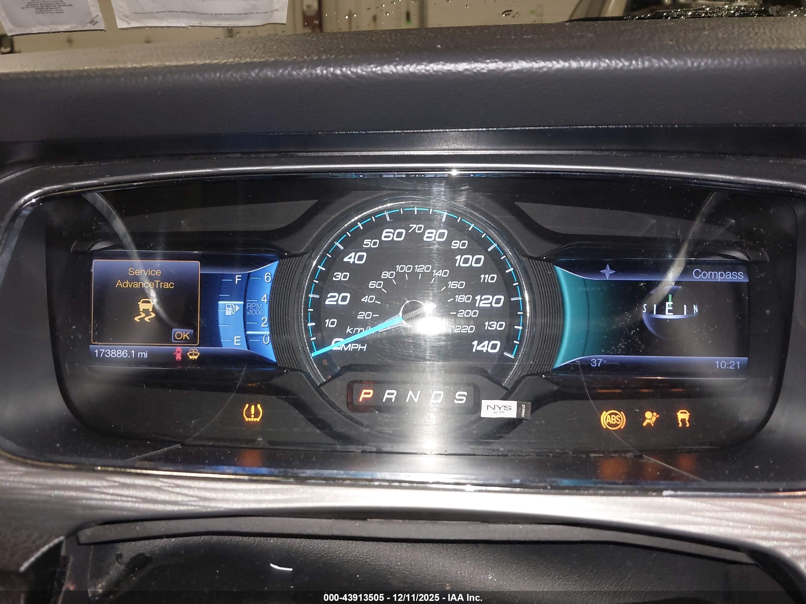 FORD TAURUS image 7