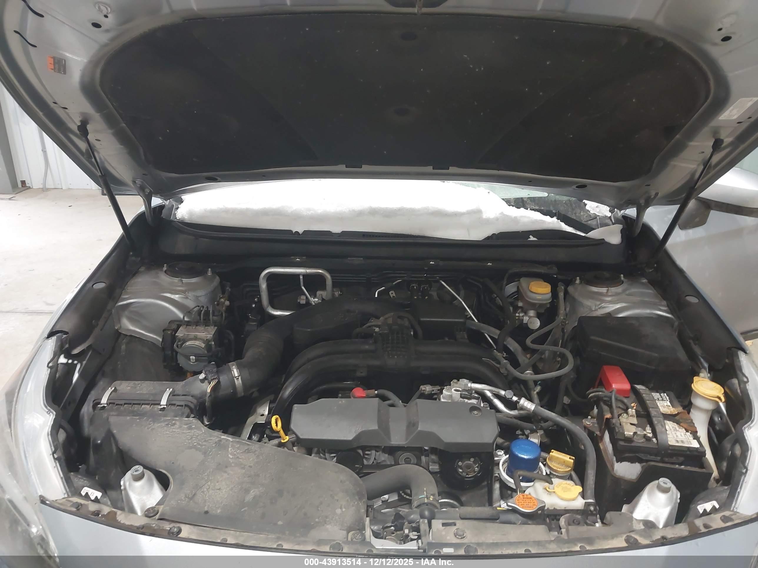 SUBARU OUTBACK image 10