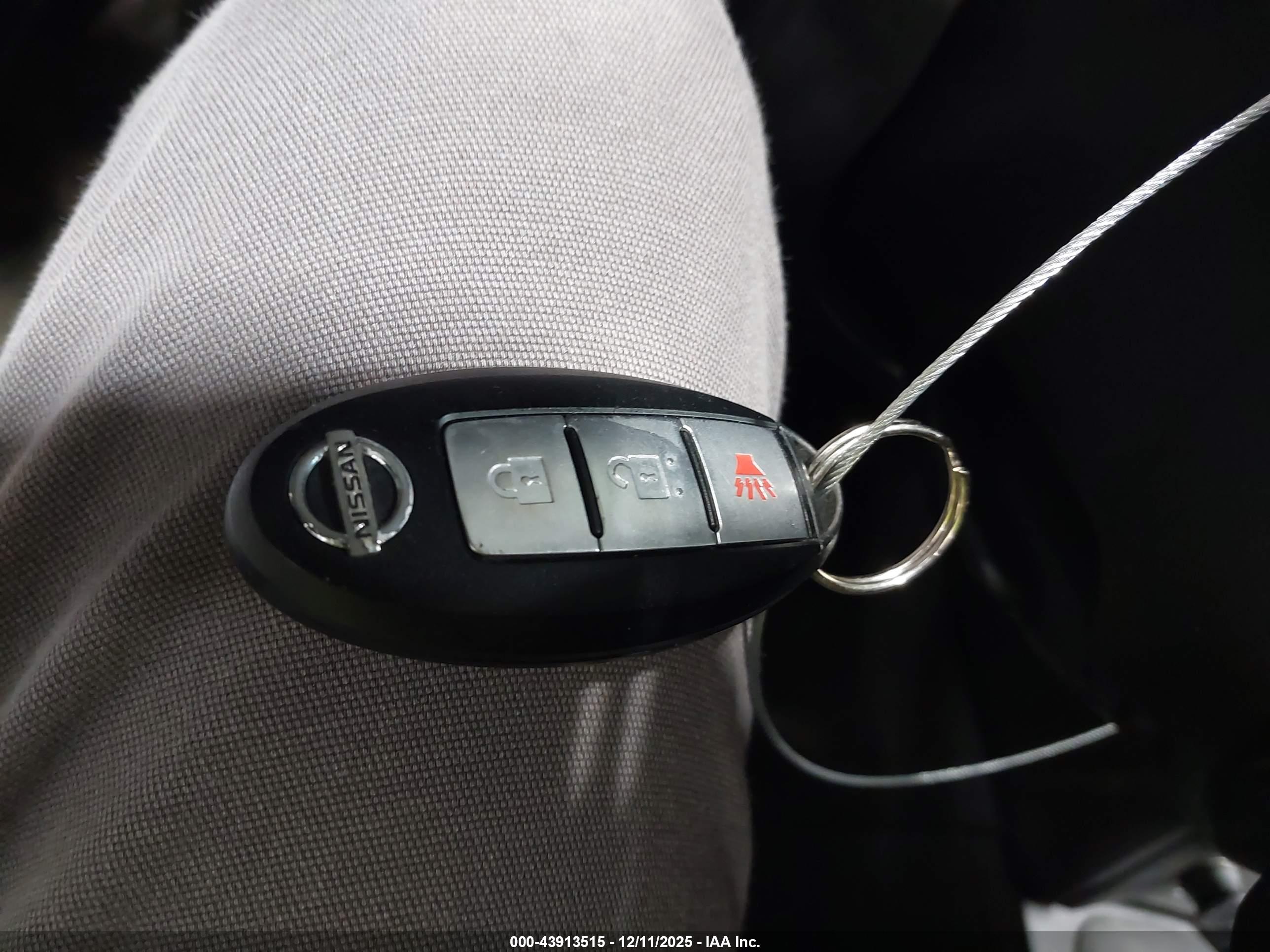 NISSAN ROGUE image 11