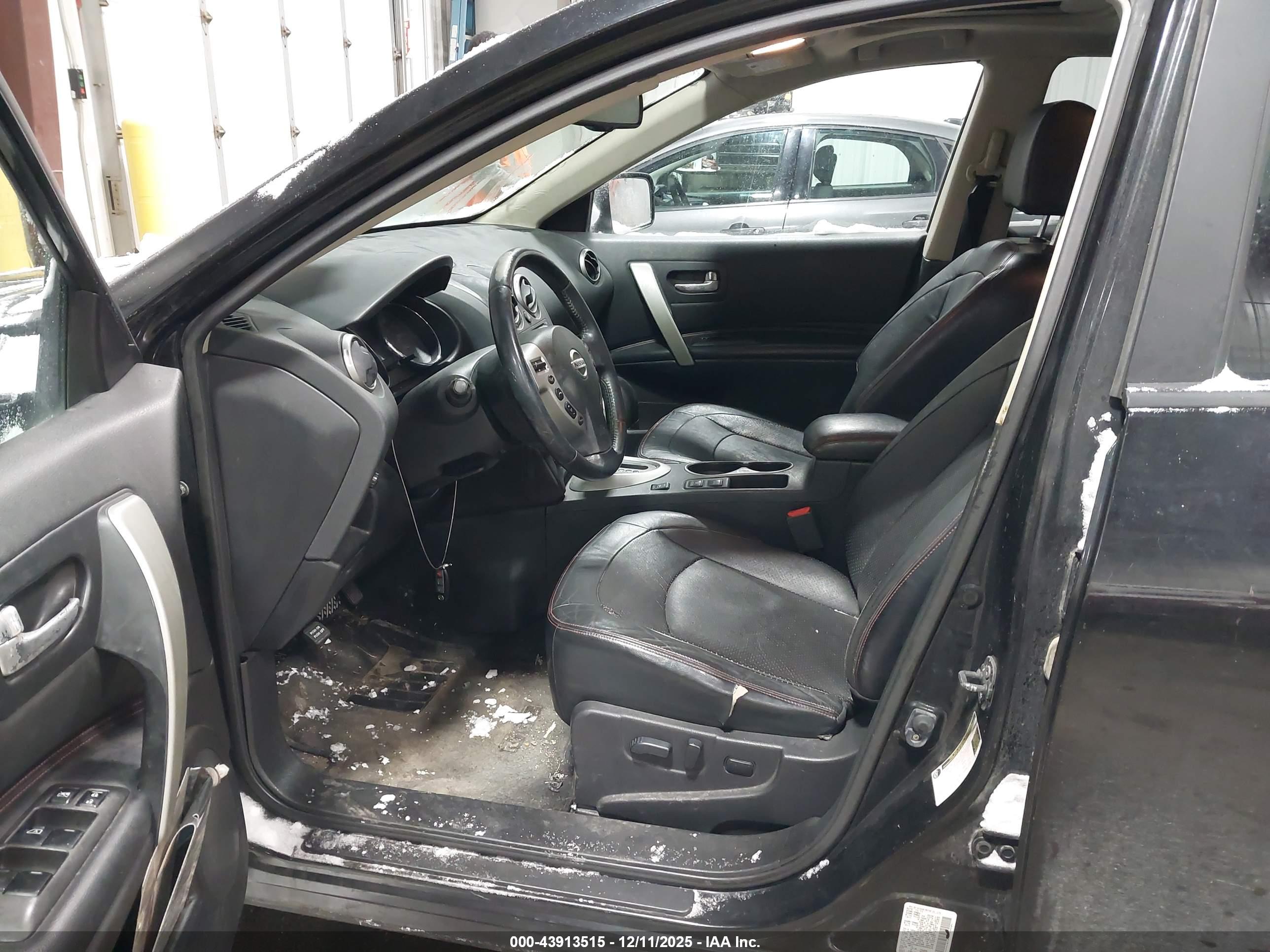 NISSAN ROGUE image 5