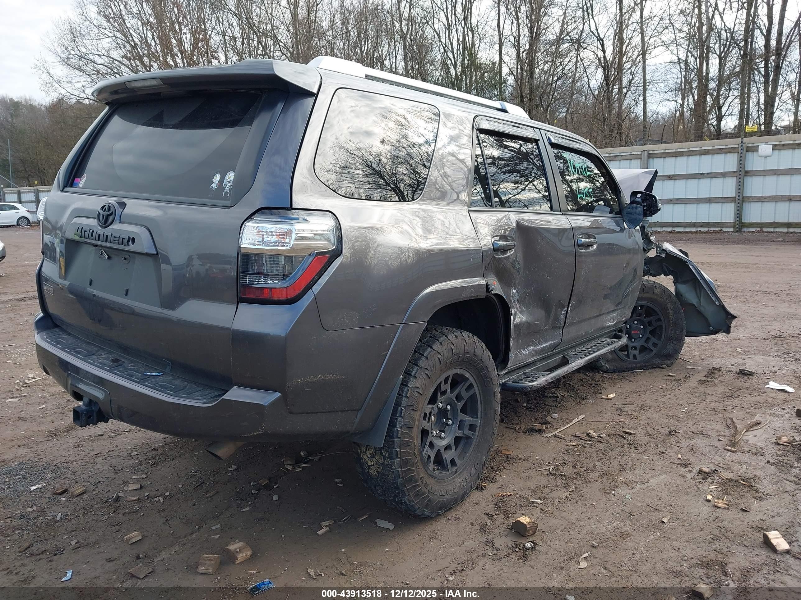 TOYOTA 4RUNNER image 4