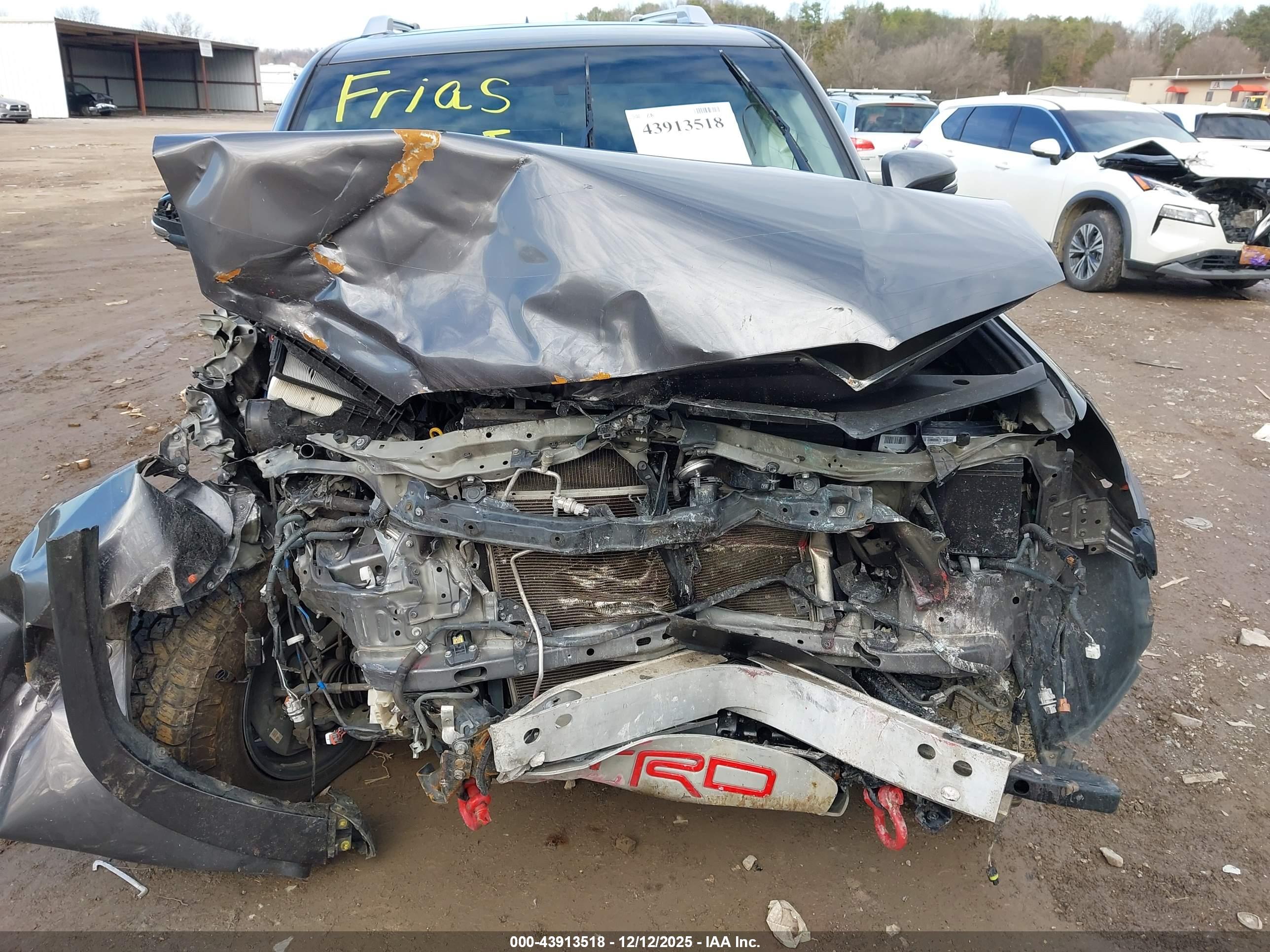 TOYOTA 4RUNNER image 6