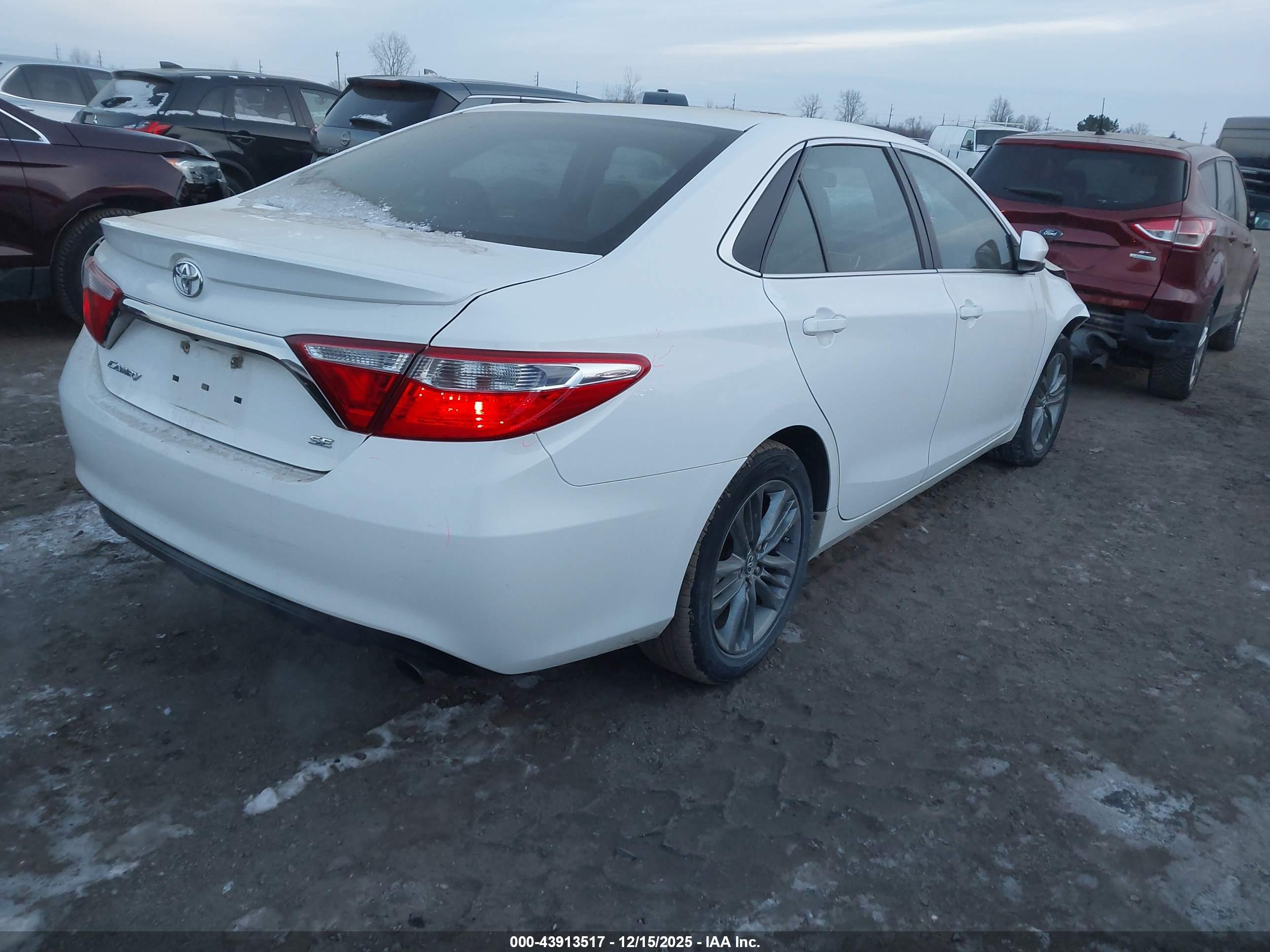 TOYOTA CAMRY image 4