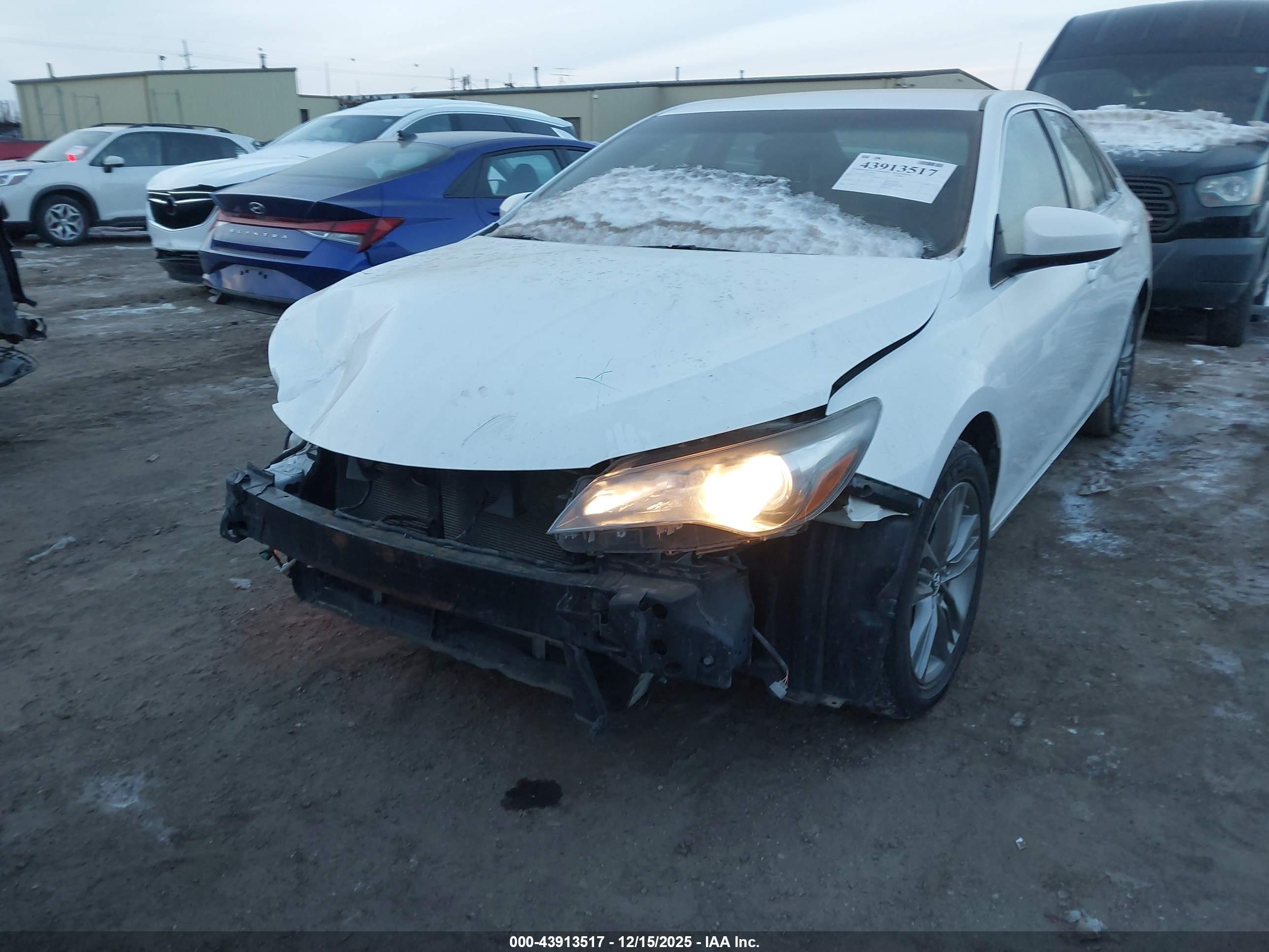 TOYOTA CAMRY image 6