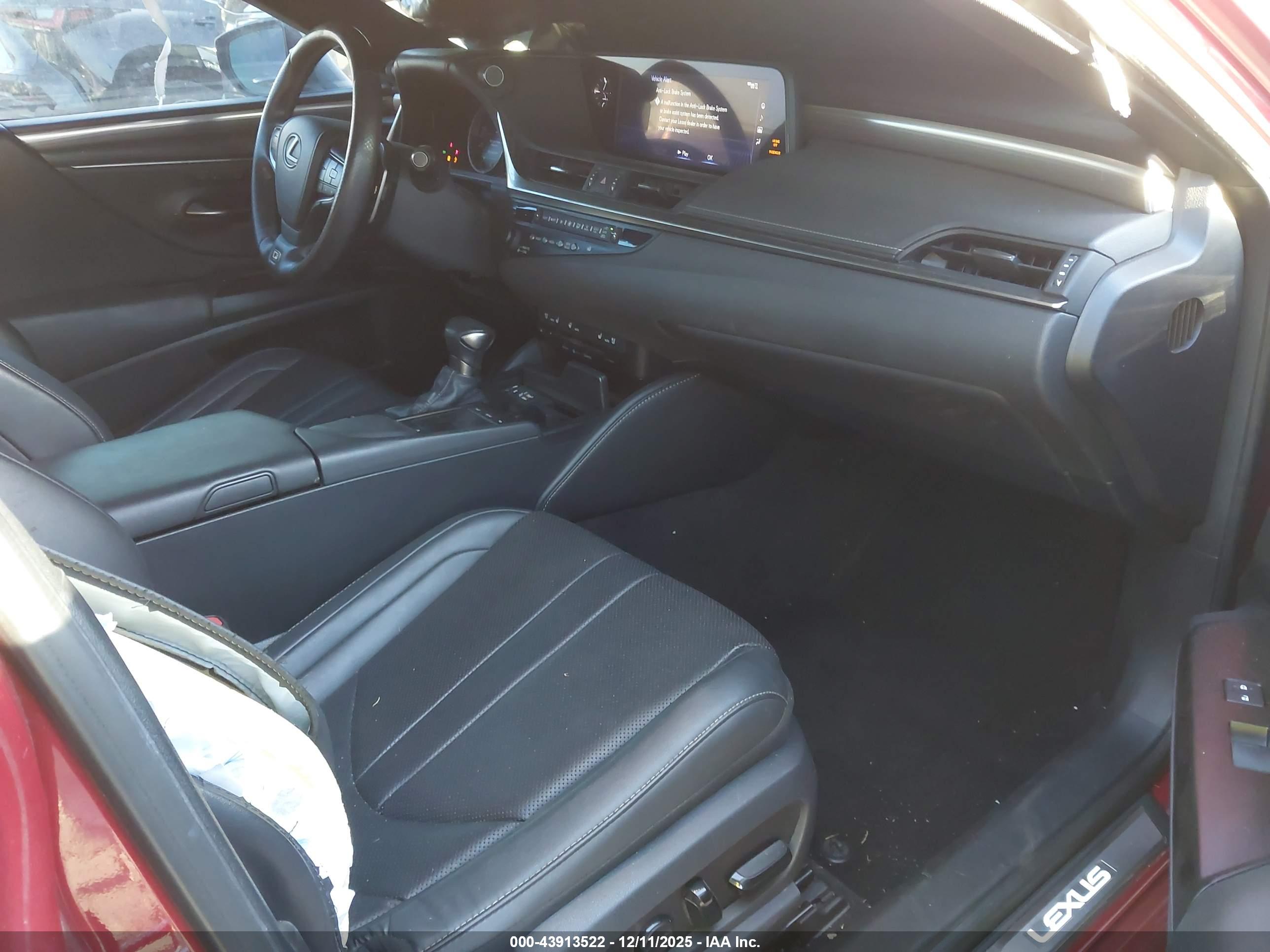 LEXUS ES image 5
