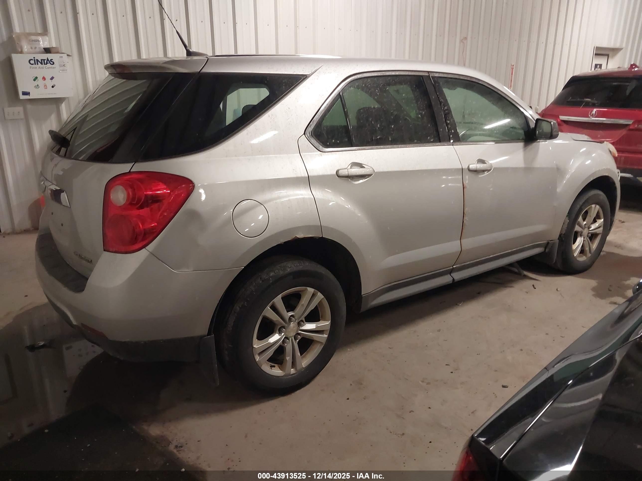 CHEVROLET EQUINOX image 4