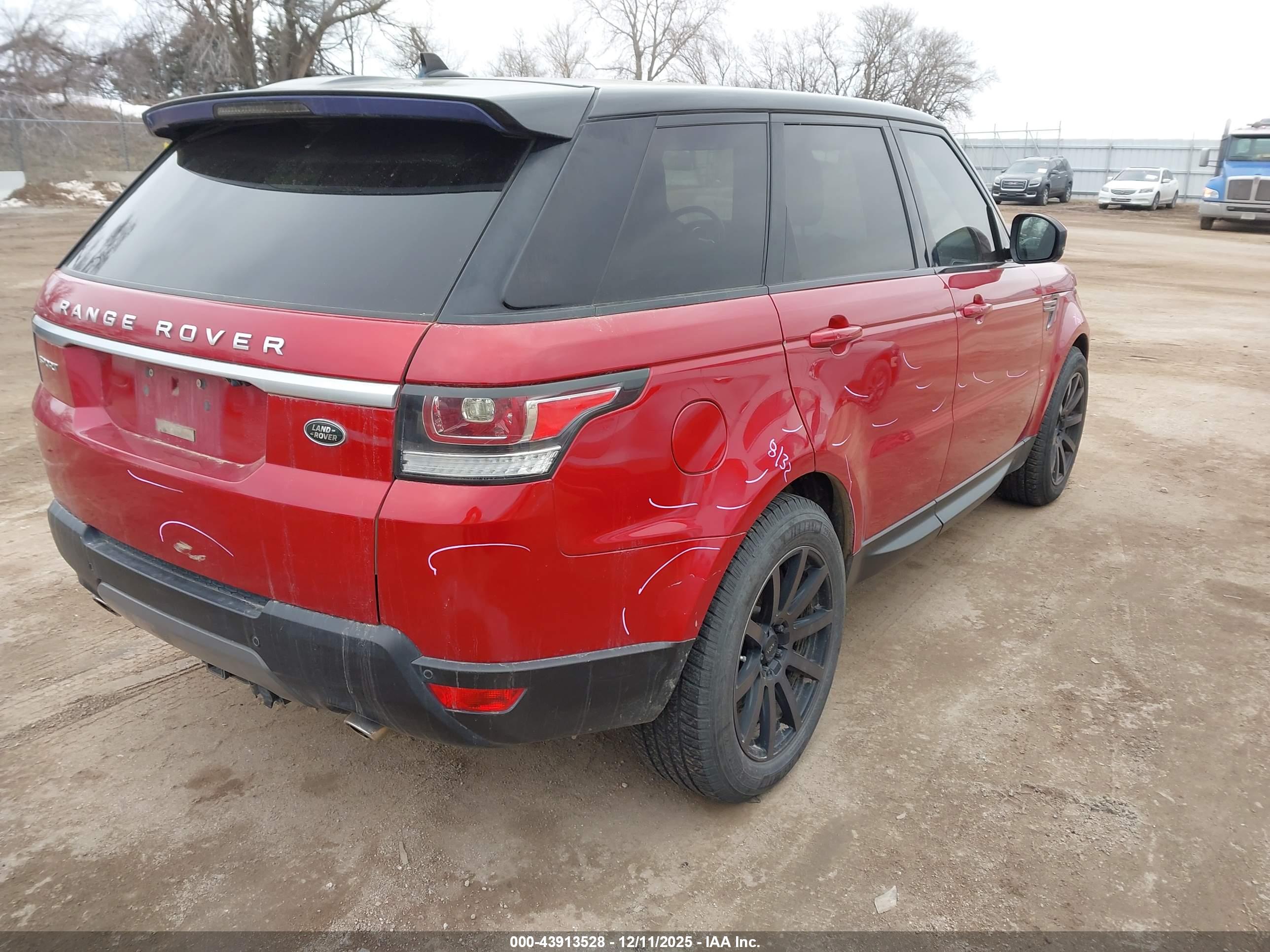 LAND ROVER image 4