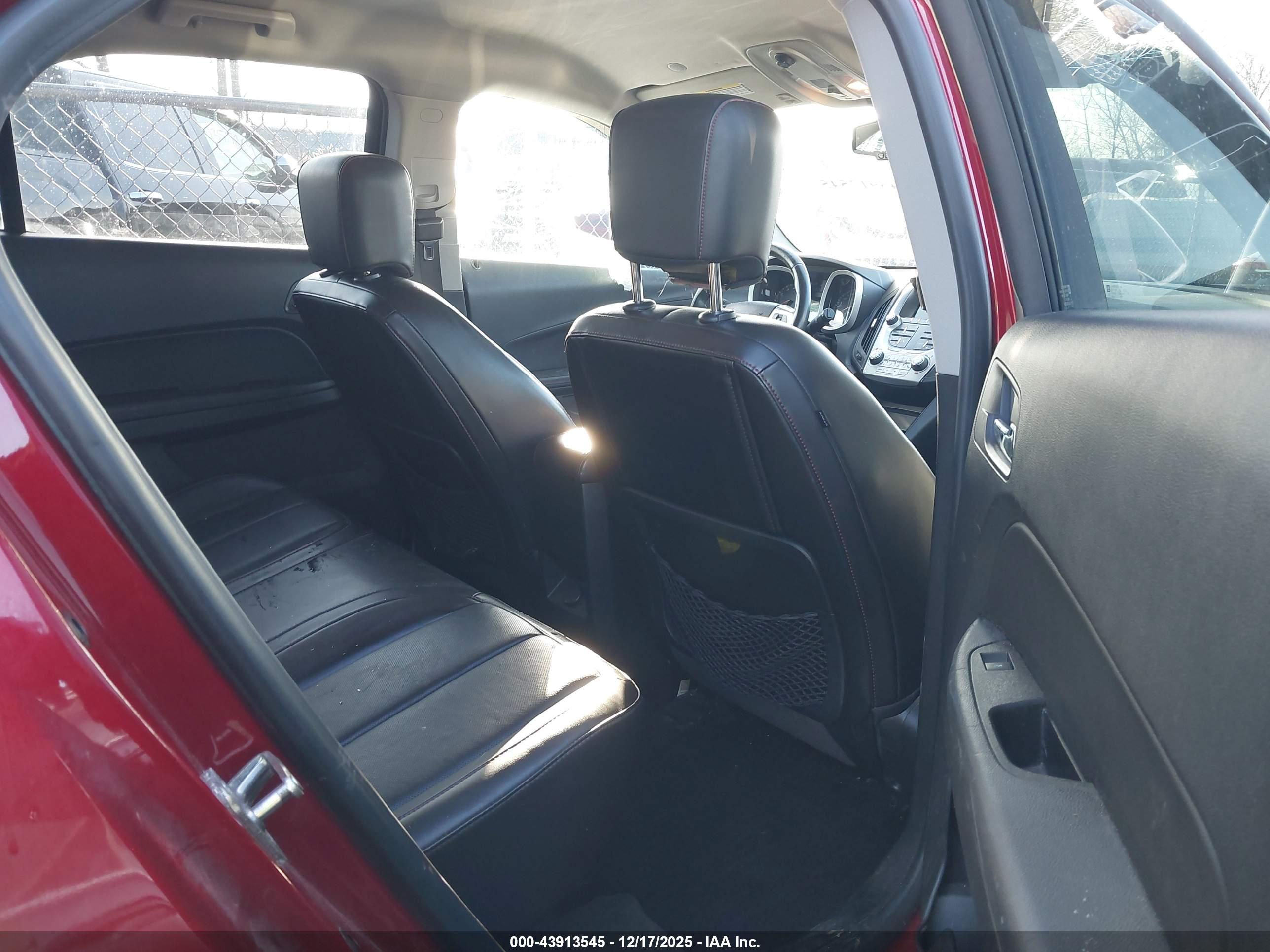 CHEVROLET EQUINOX image 8