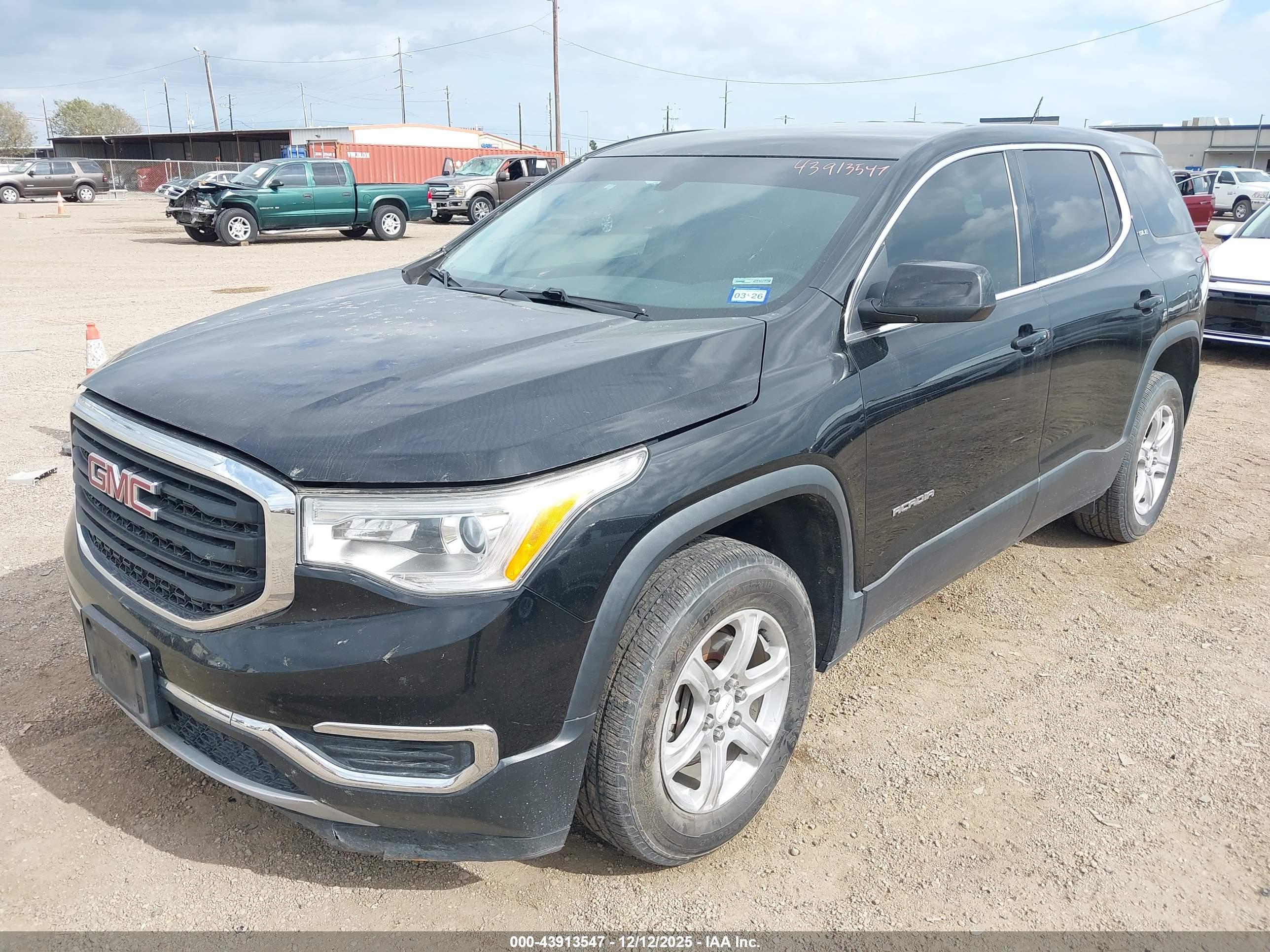 GMC ACADIA image 2