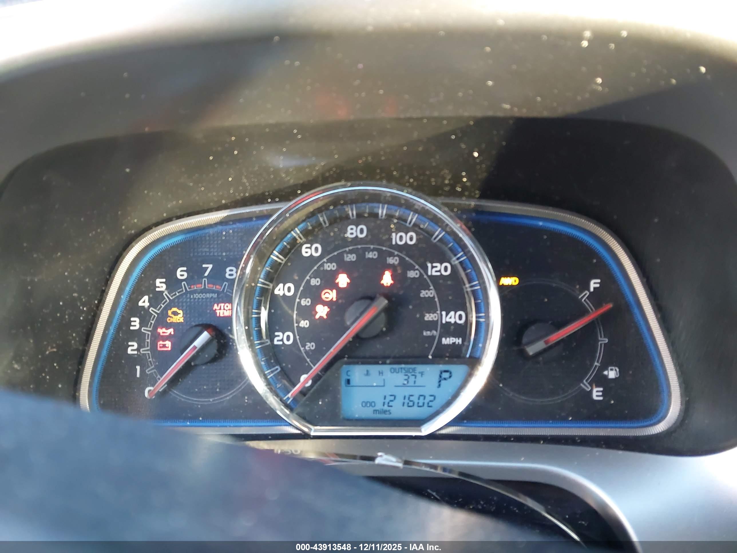 TOYOTA RAV4 image 7
