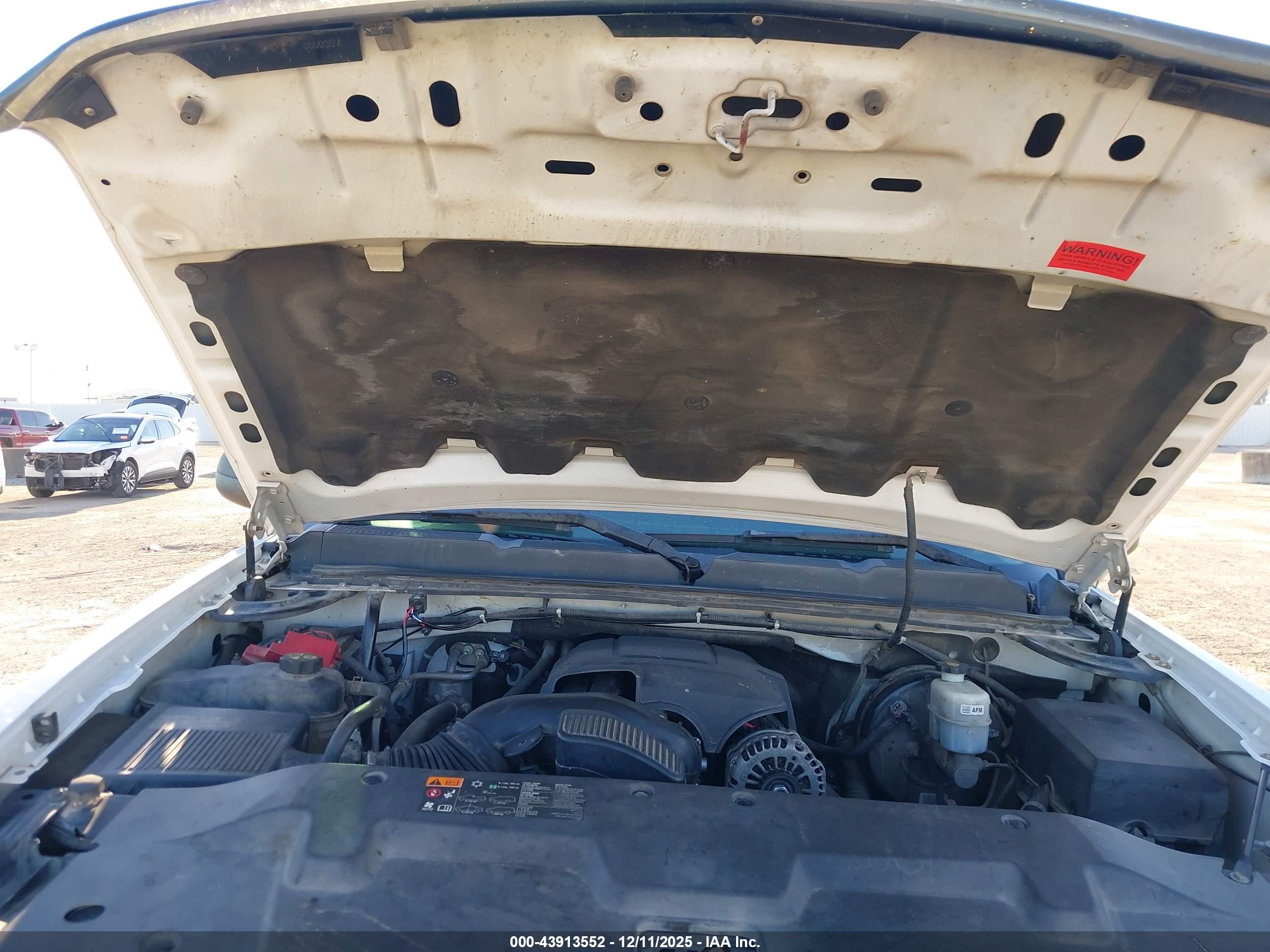 CHEVROLET SILVERADO image 10