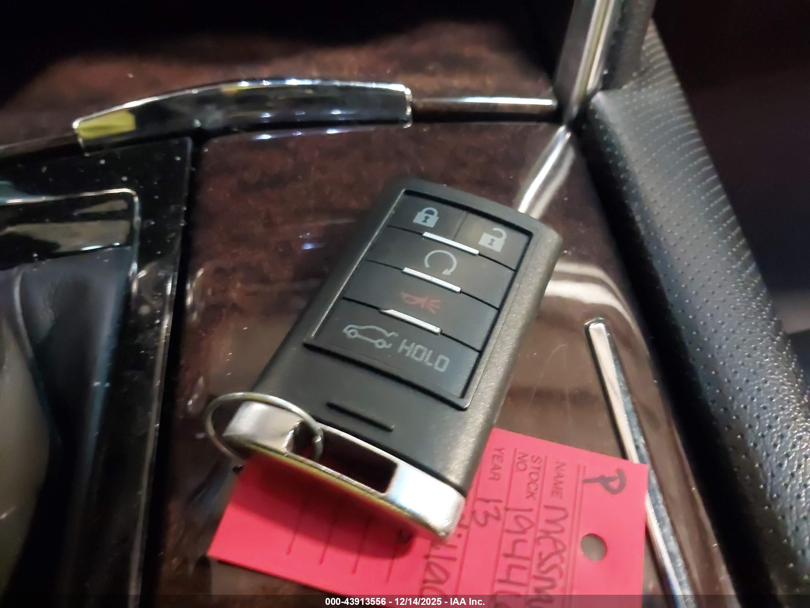 CADILLAC XTS image 11