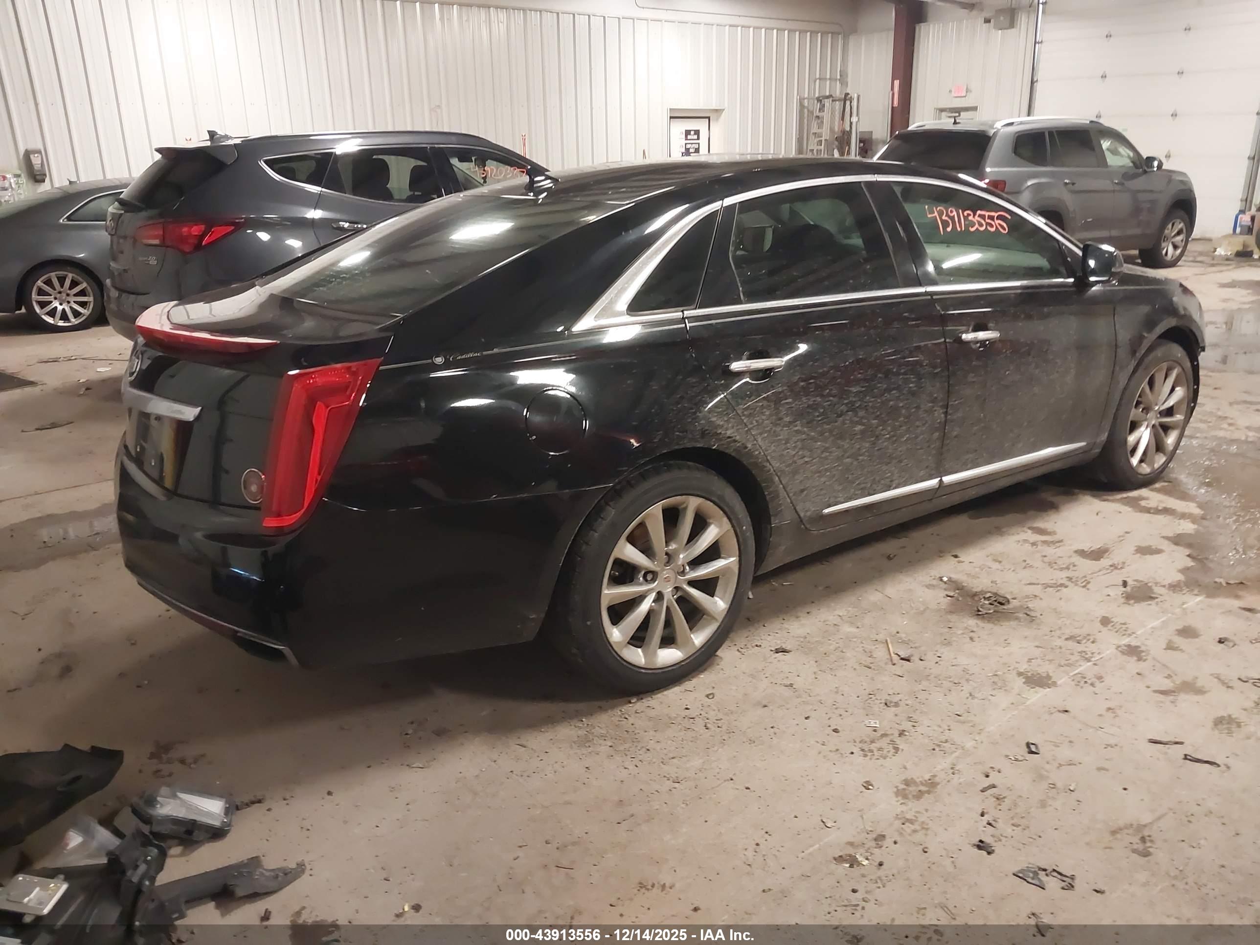CADILLAC XTS image 4