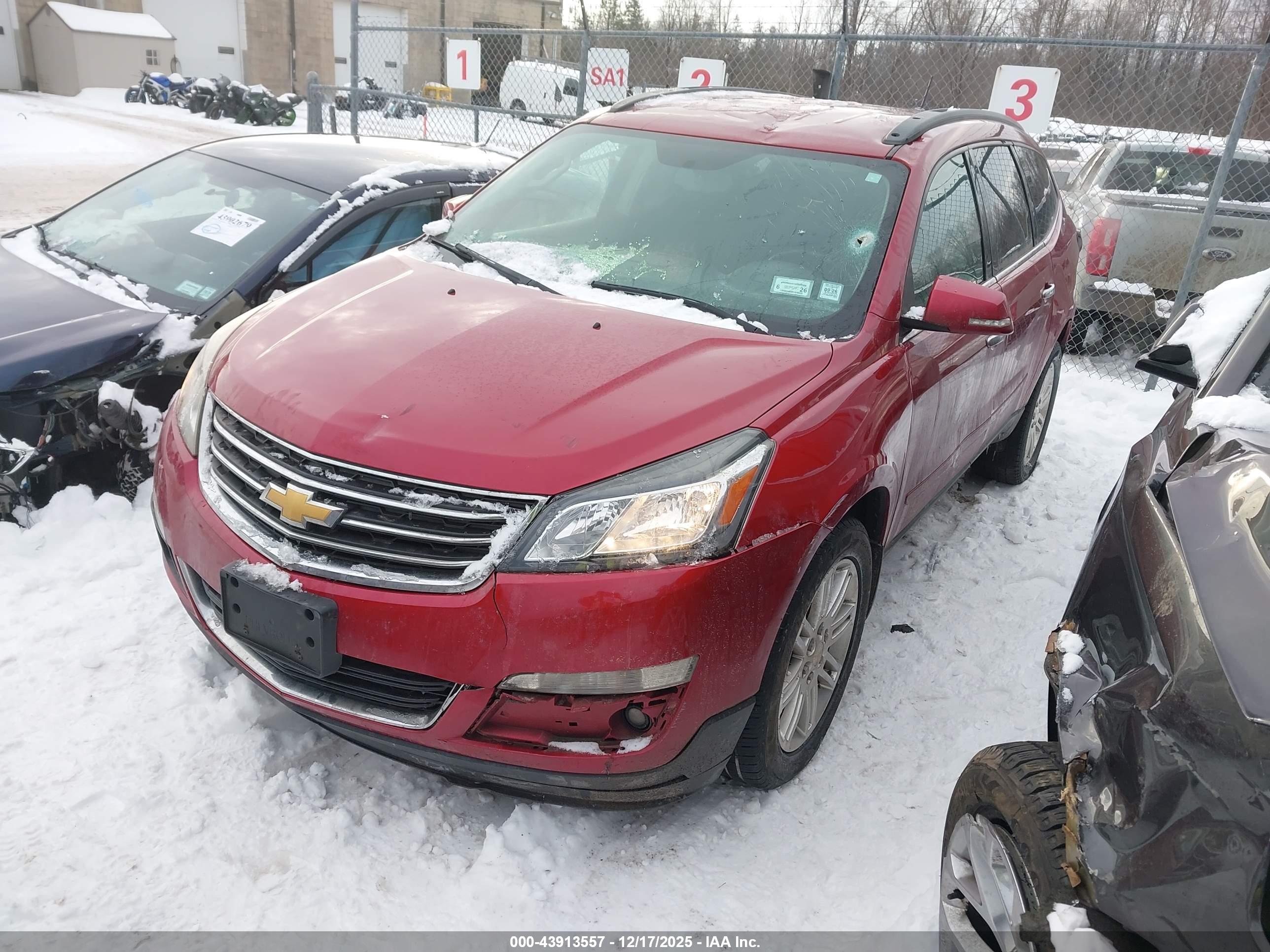 CHEVROLET TRAVERSE image 2