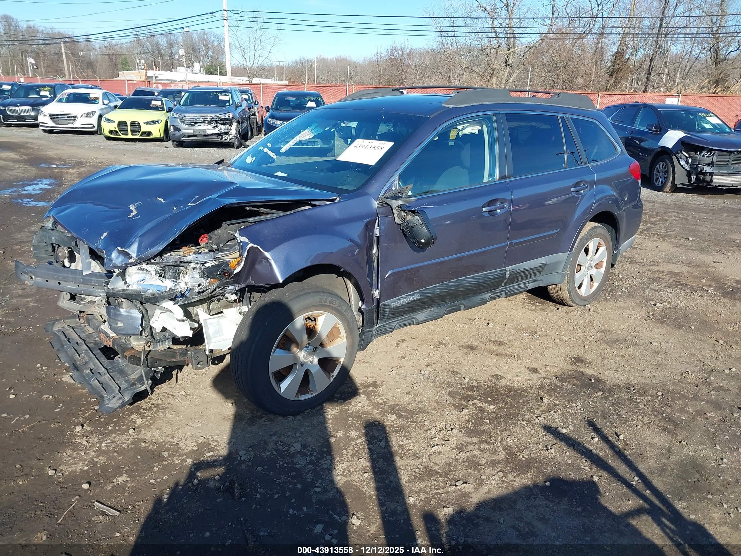 SUBARU OUTBACK image 2