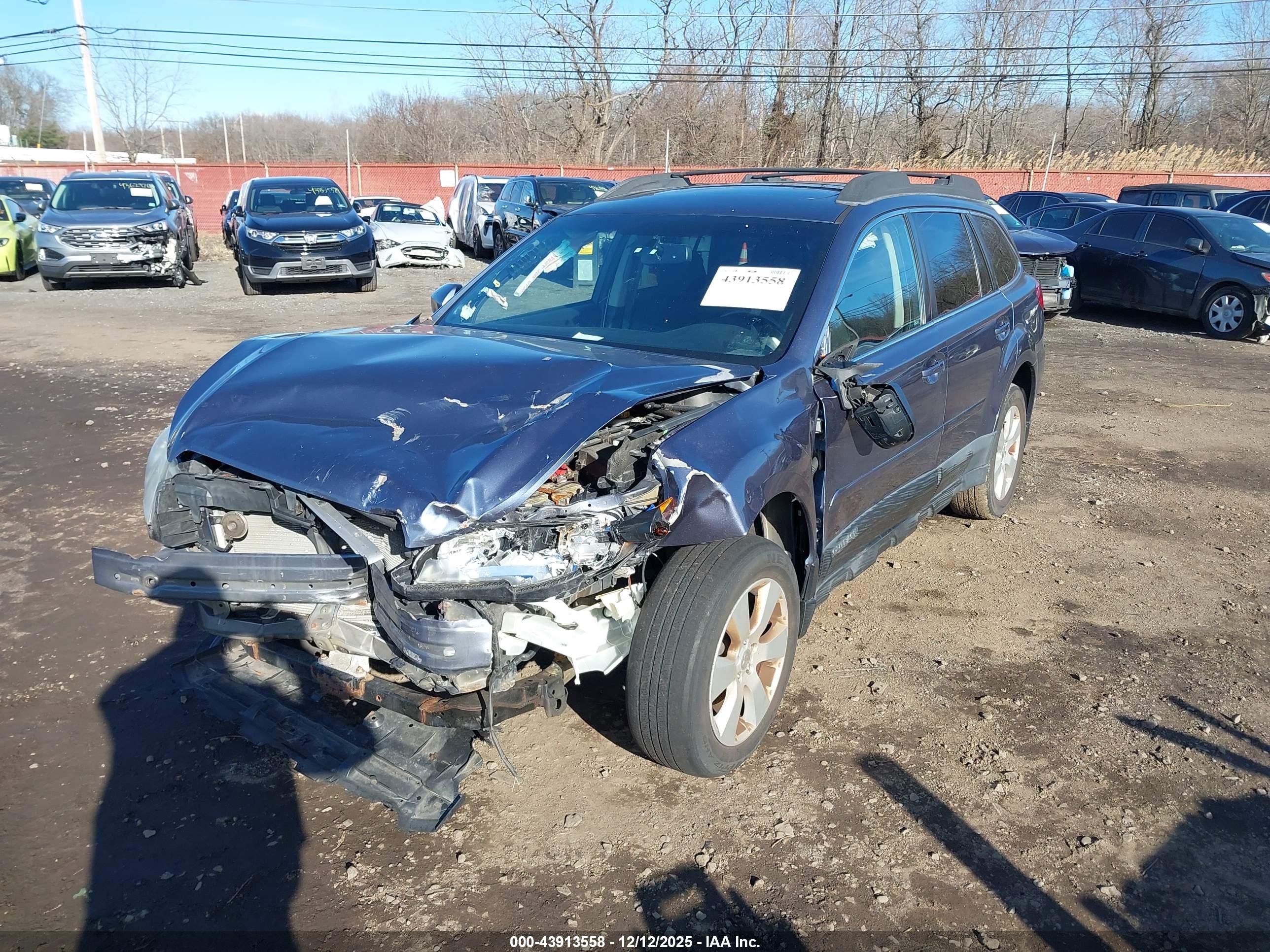 SUBARU OUTBACK image 6