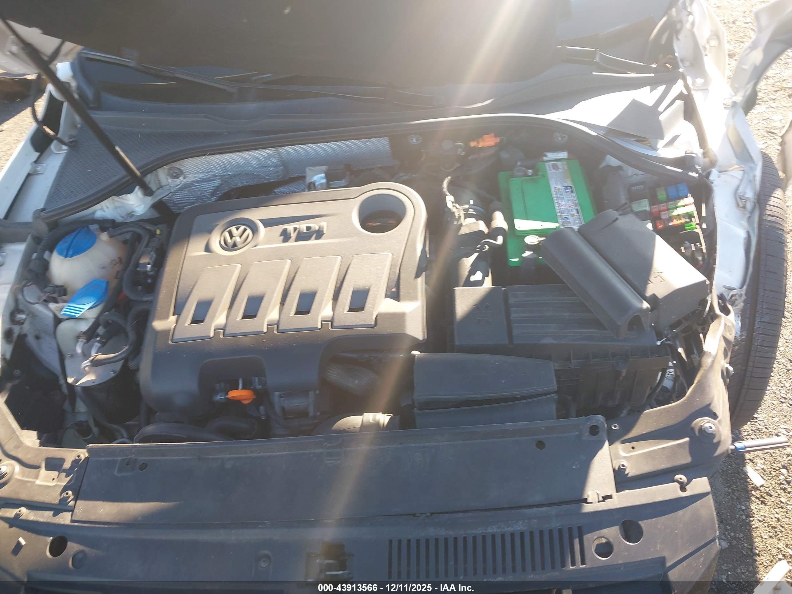VOLKSWAGEN PASSAT image 10