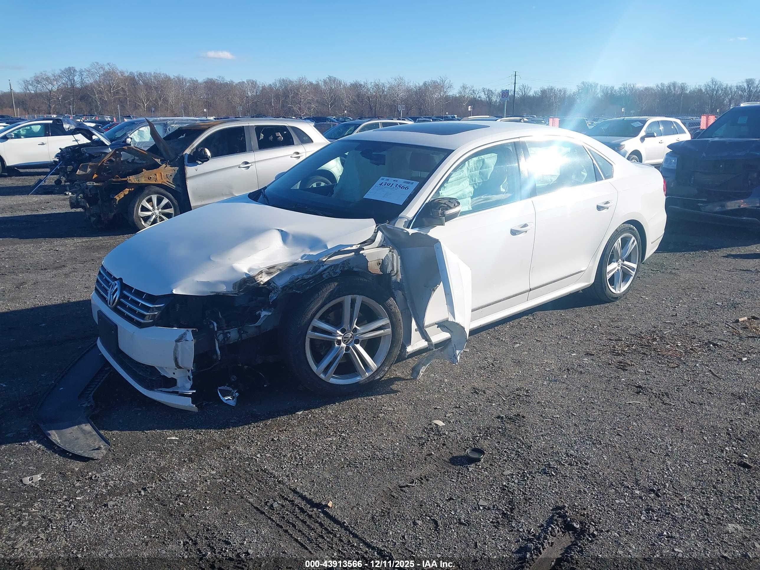 VOLKSWAGEN PASSAT image 2