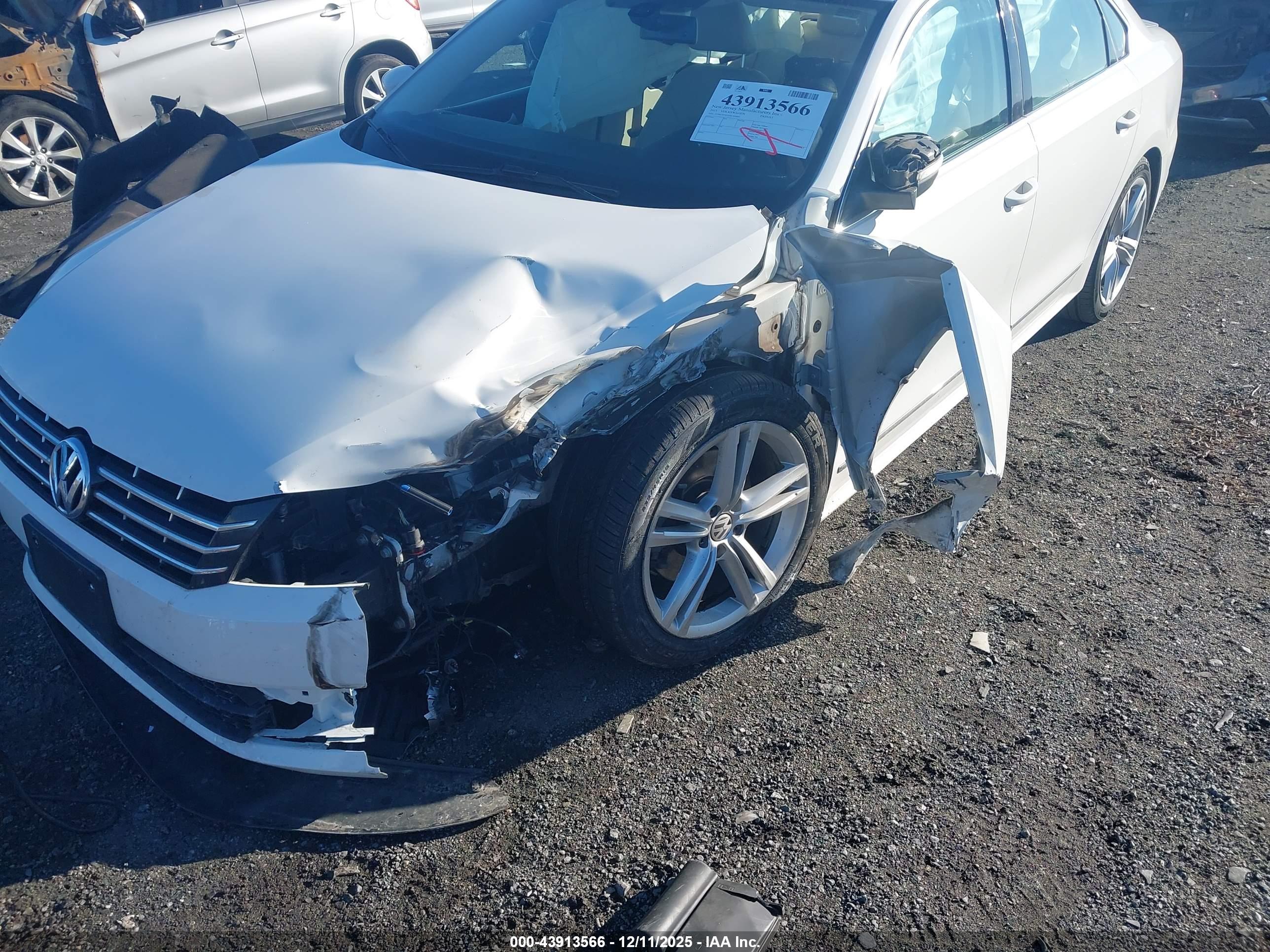 VOLKSWAGEN PASSAT image 6