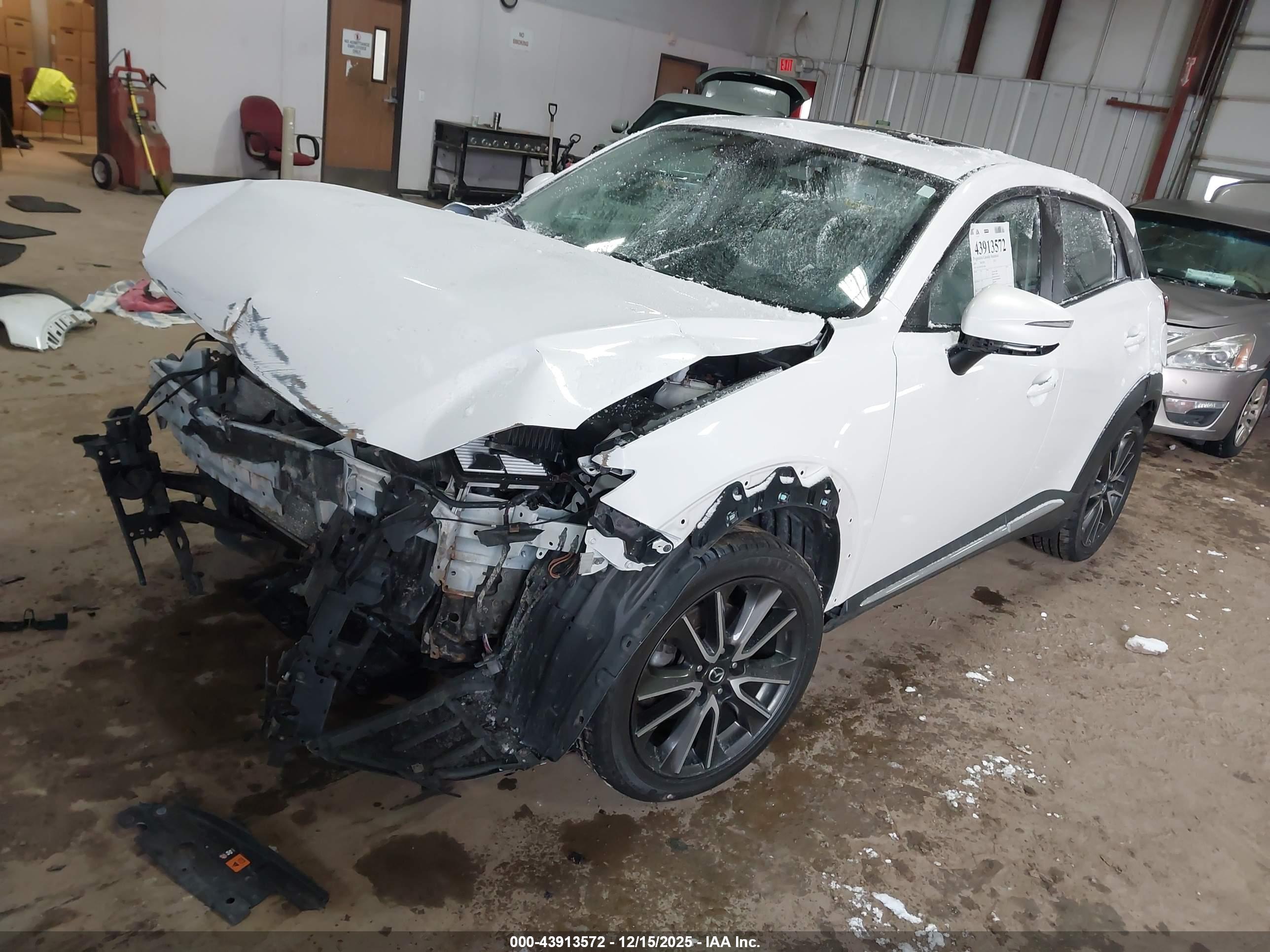 MAZDA CX-3 image 2