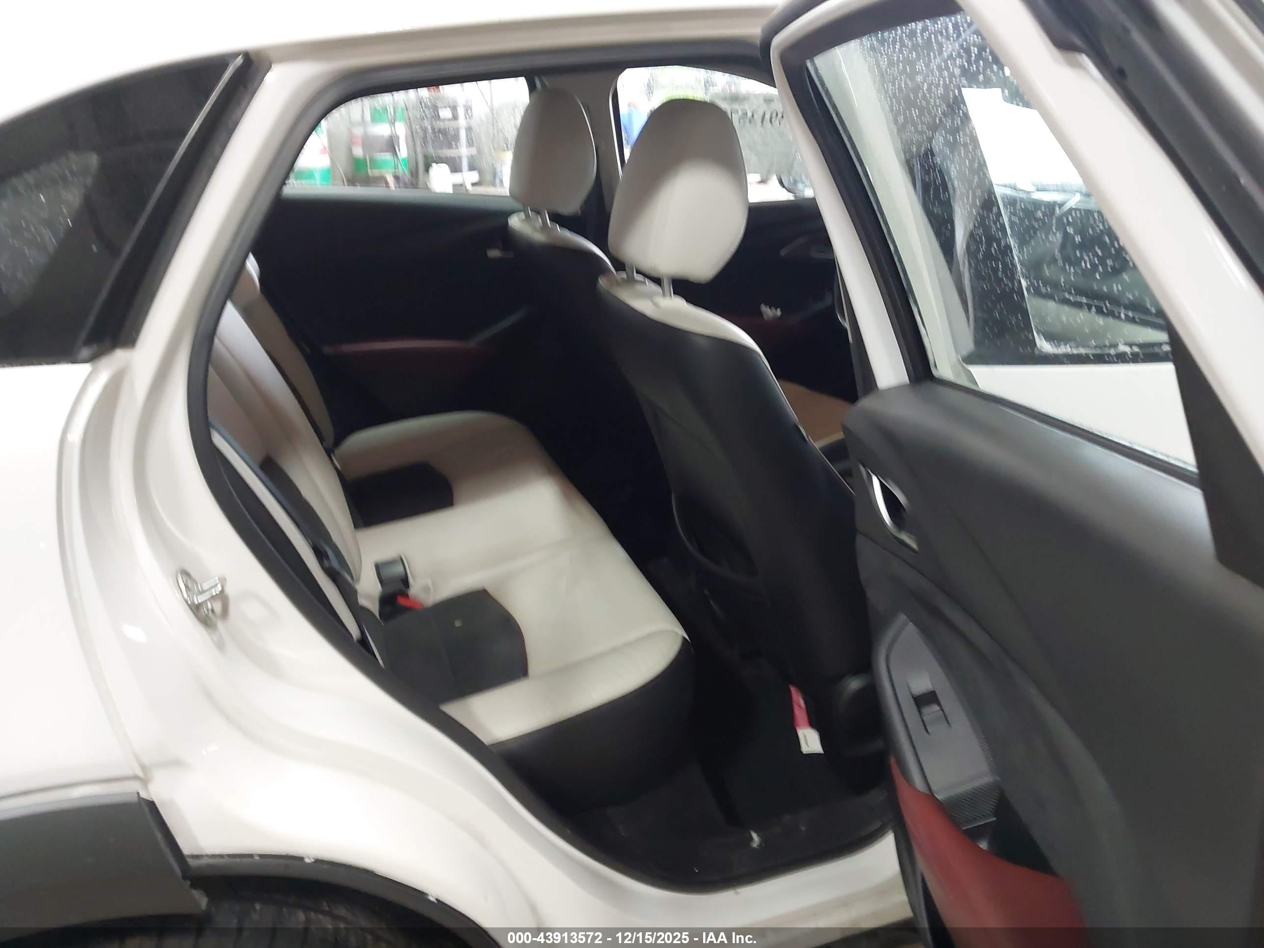 MAZDA CX-3 image 8