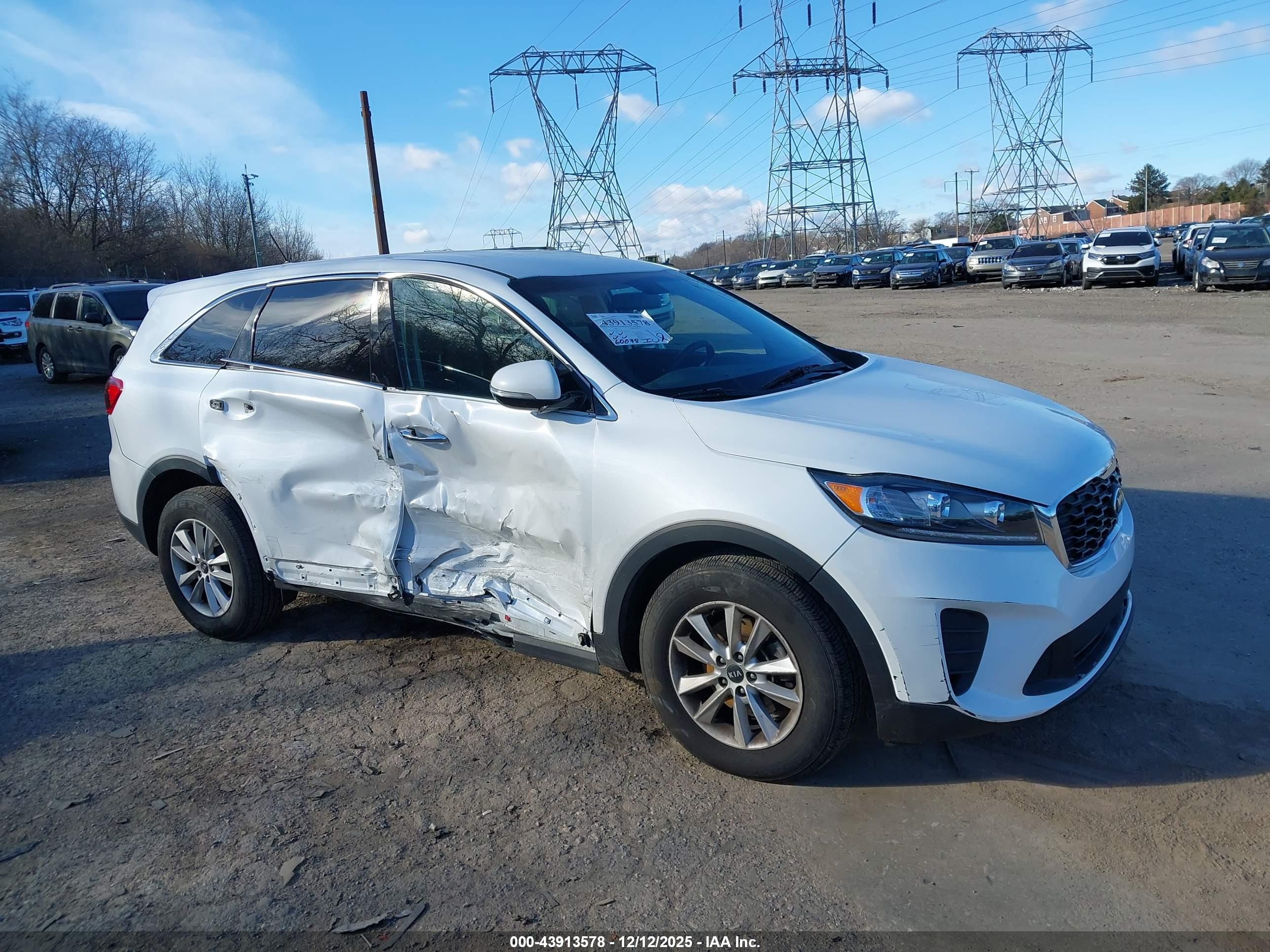 KIA SORENTO image 6