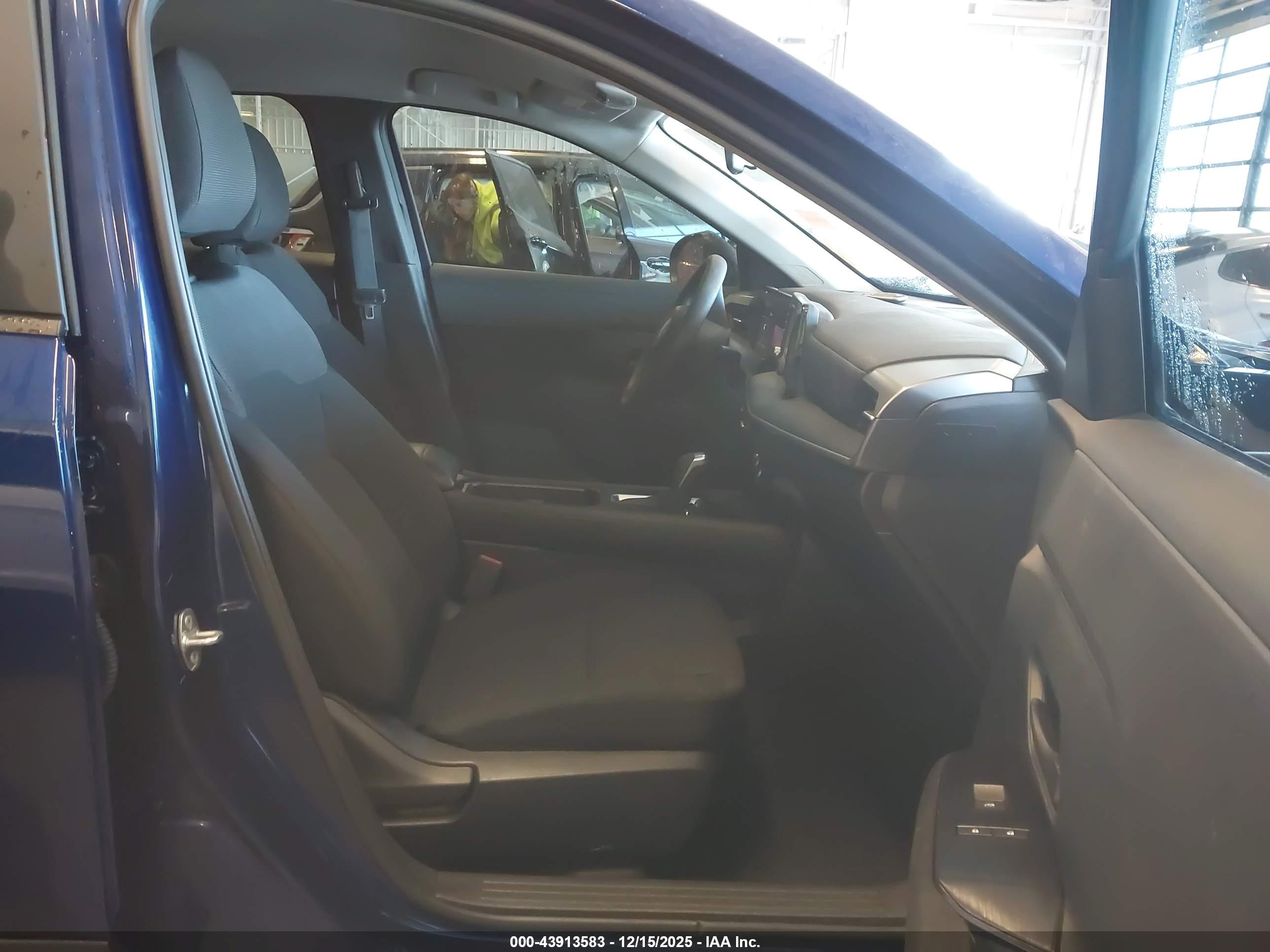 NISSAN KICKS image 5